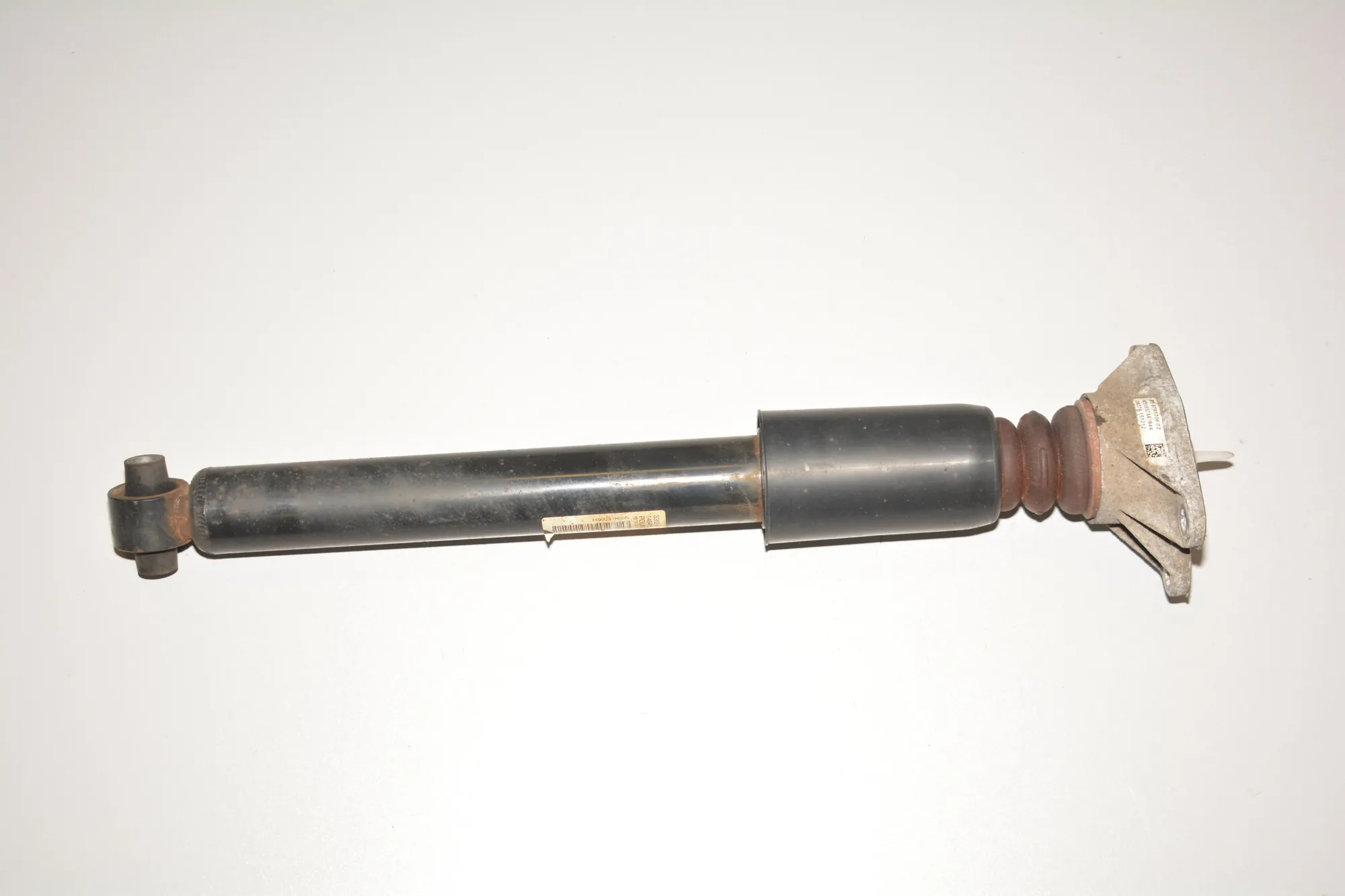 Rear Left Shock Absorber – OEM 6791569 · BMW 3 (F30, F80) 328 i xDrive 2013