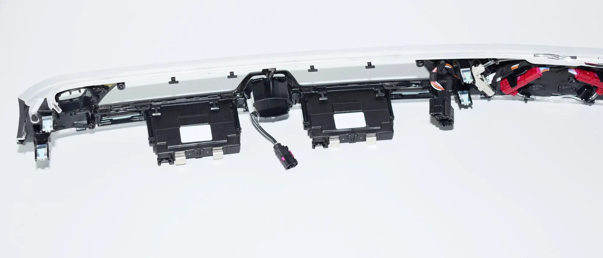 Interior Trim Strips Kit – OEM 6827330 · BMW 7 (G11, G12) BMW 7 (G11, G12) 2017 – 5
