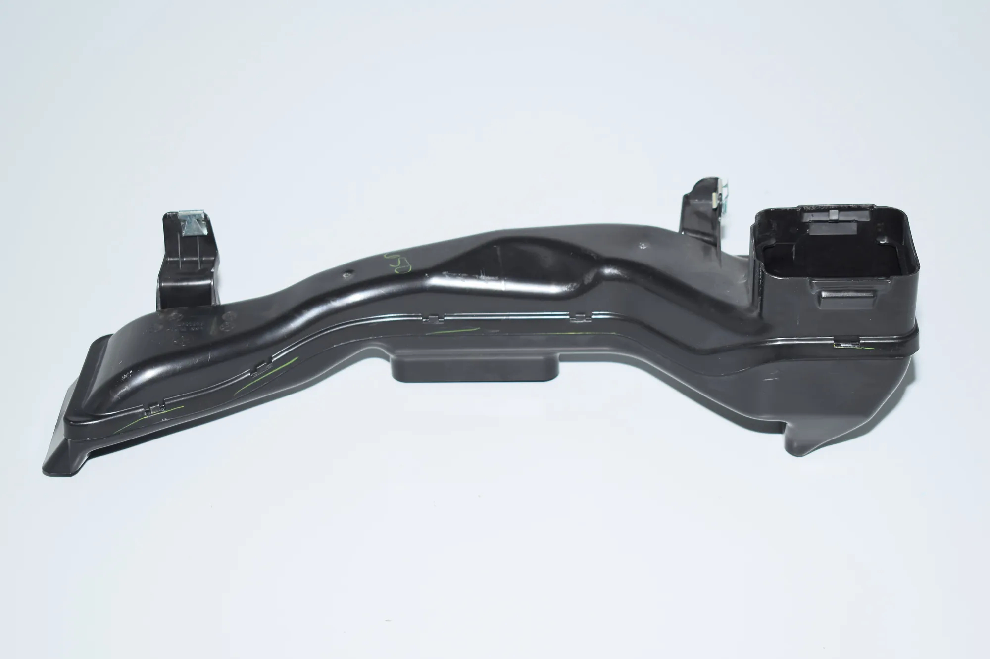 Air Intake Tube – OEM 9252347 · BMW X6 (F16, F86) BMW X6 (F16, F86) xDrive 30 d 2015 – 3
