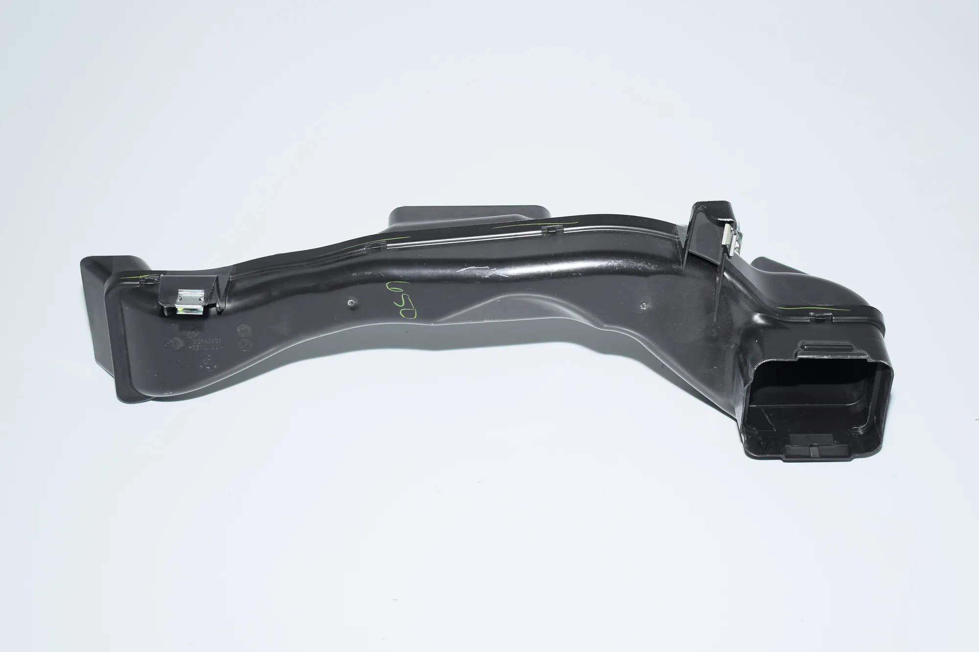 Air Intake Tube – OEM 9252347 · BMW X6 (F16, F86) BMW X6 (F16, F86) xDrive 30 d 2015 – 2