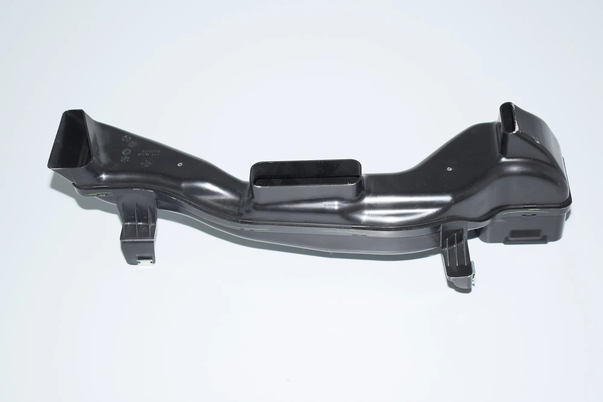 Air Intake Tube – OEM 9252347 · BMW X6 (F16, F86) BMW X6 (F16, F86) xDrive 30 d 2015