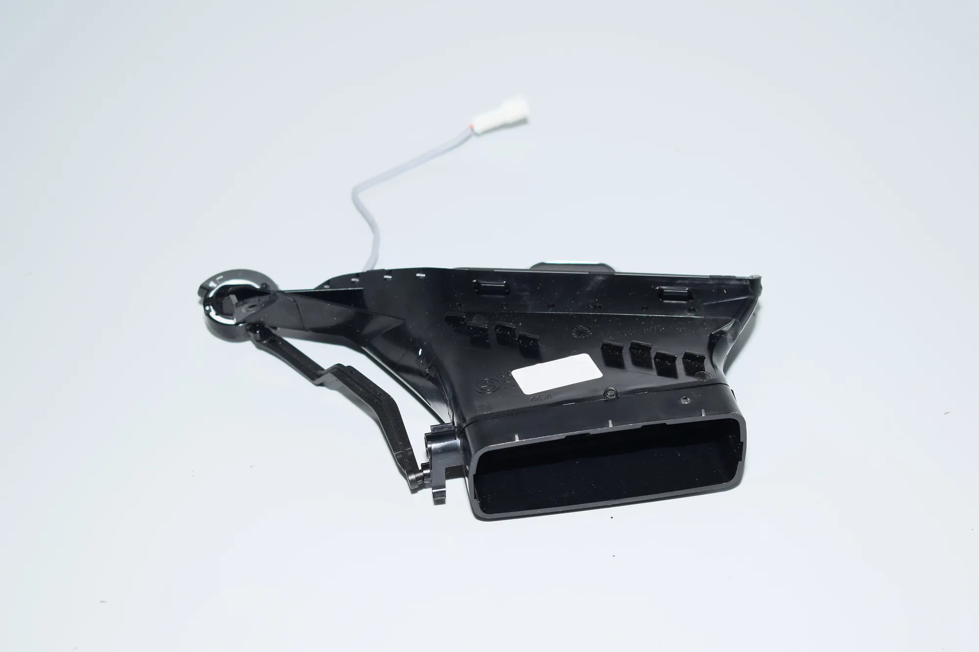 Dashboard Air Vents – OEM 2495433 · BMW 7 (G11, G12) BMW 7 (G11, G12) 2018 – 3