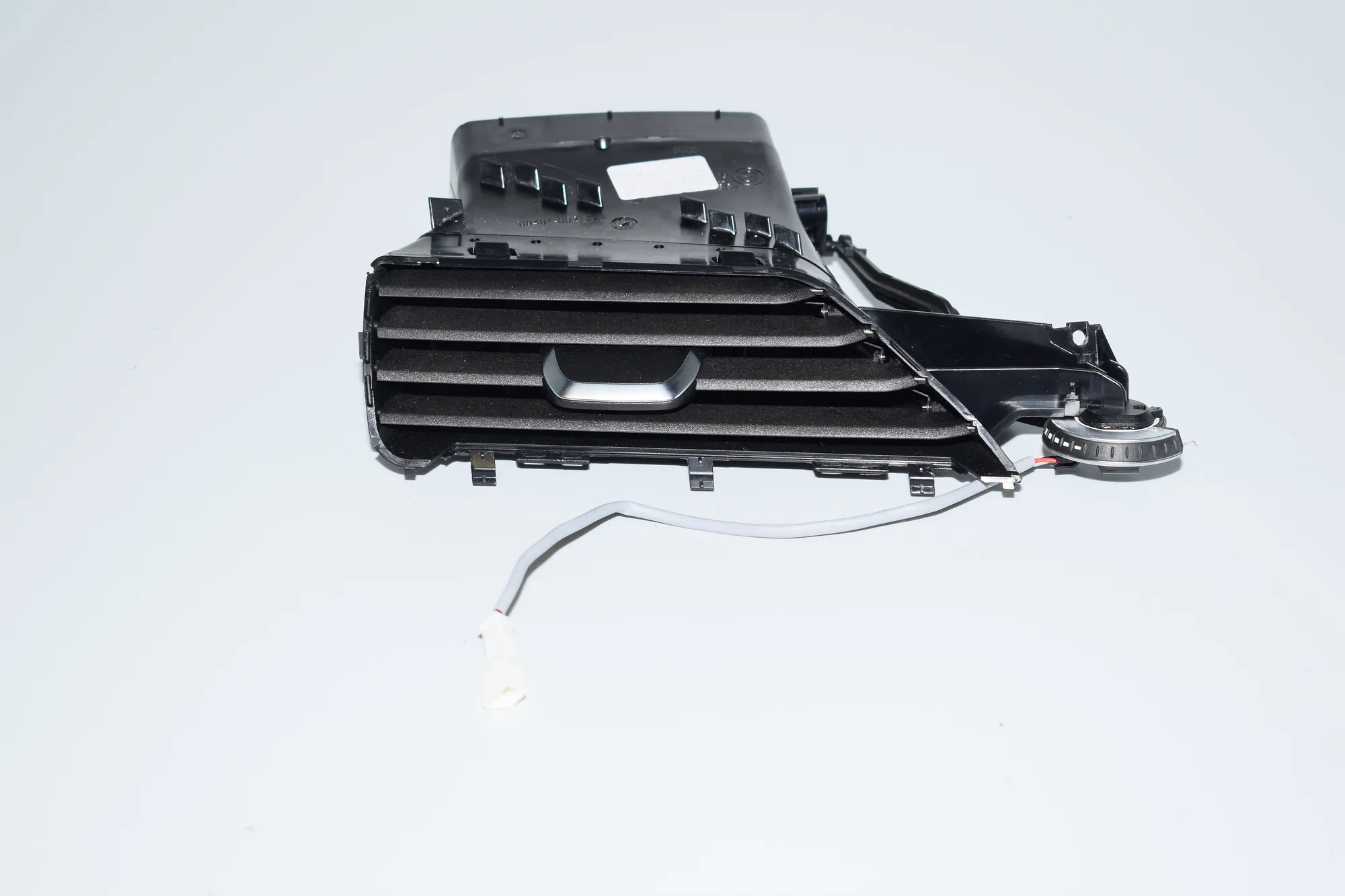 Dashboard Air Vents – OEM 2495433 · BMW 7 (G11, G12) BMW 7 (G11, G12) 2018