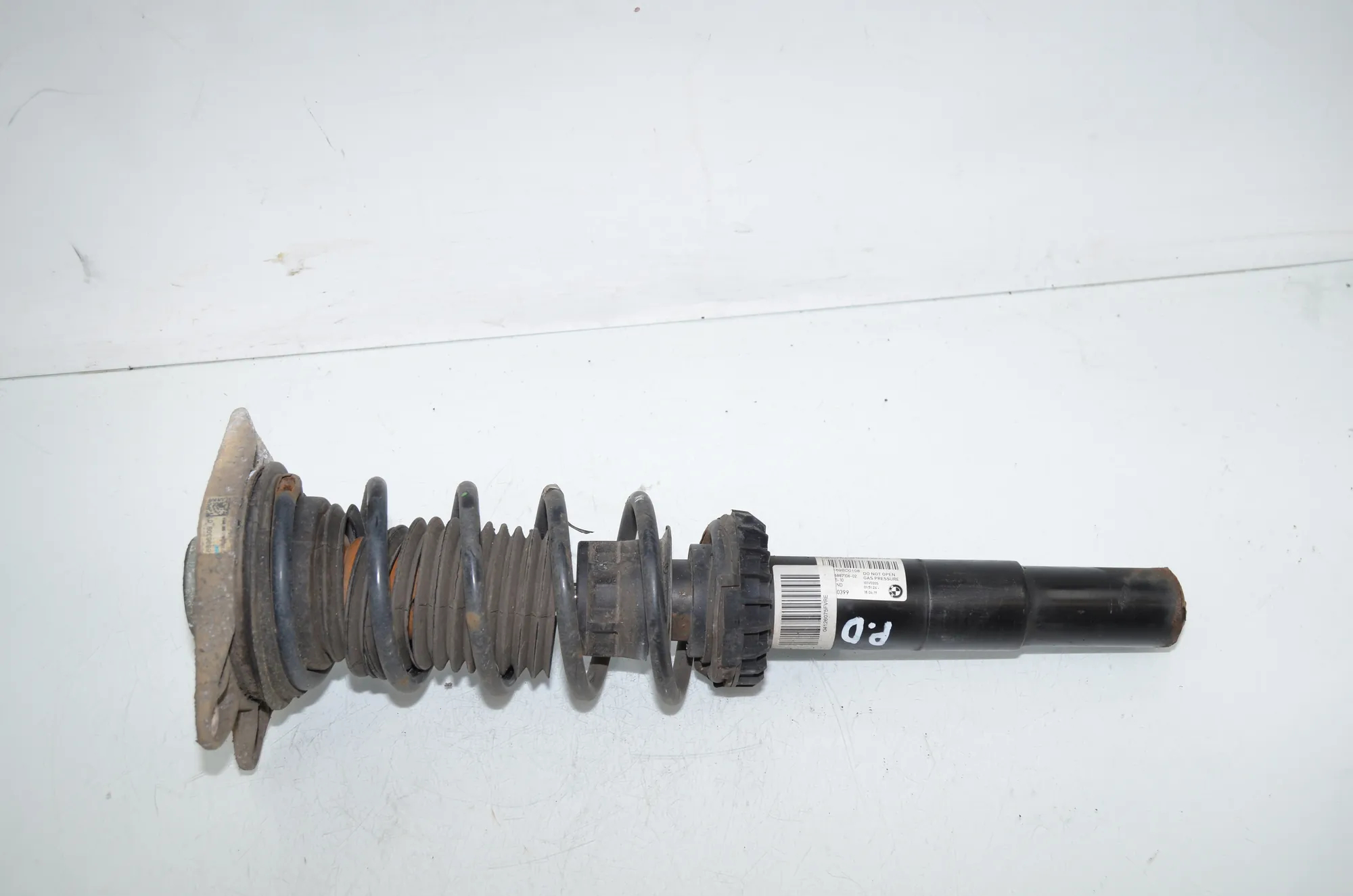 Front Right Shock Absorber – OEM 6887106 · BMW i3 (I01) s Range Extender 2019