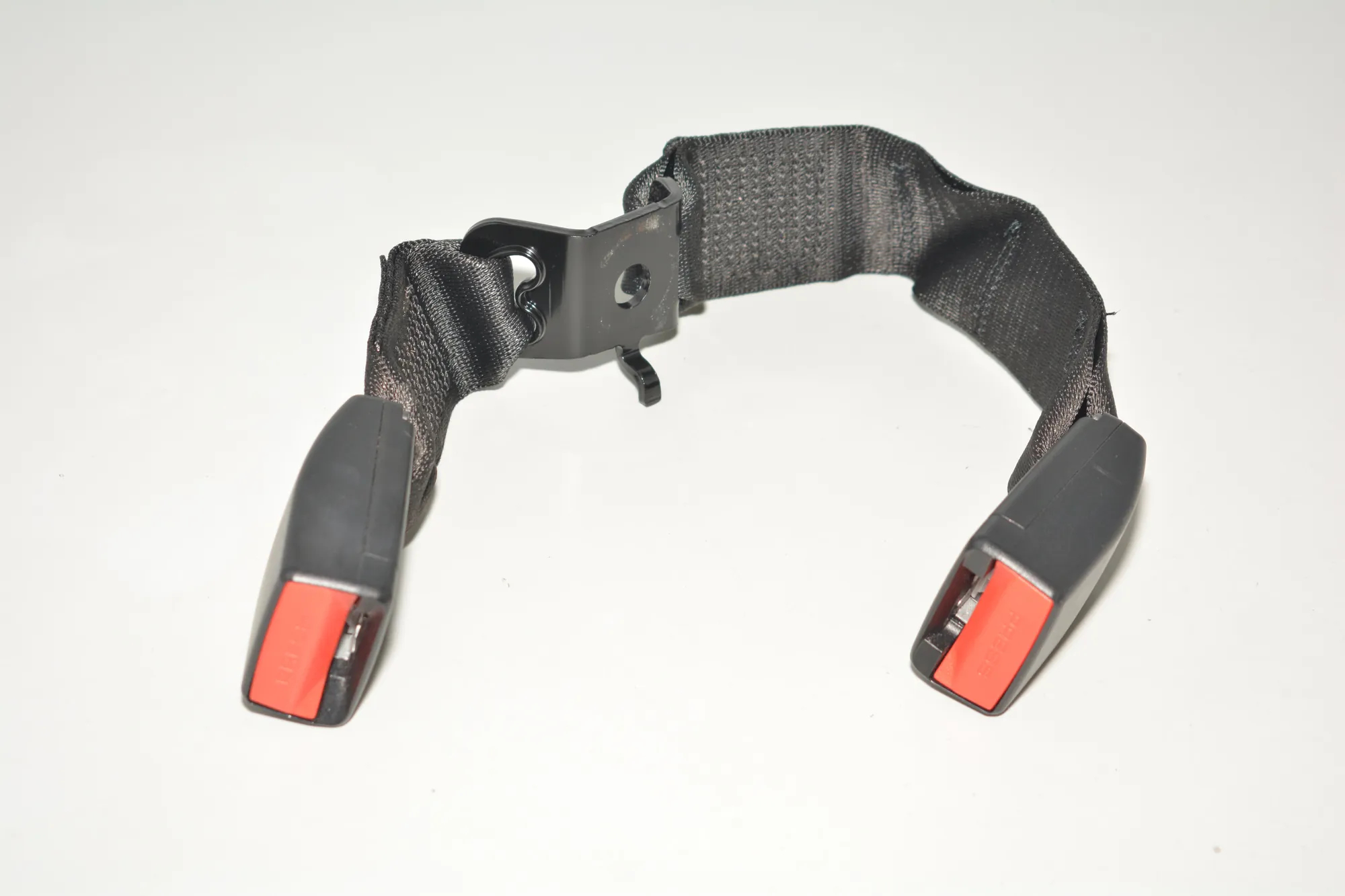 Rear Middle Seat Buckle – OEM 7243310 · BMW 3 (F30, F80) 328 i xDrive 2013