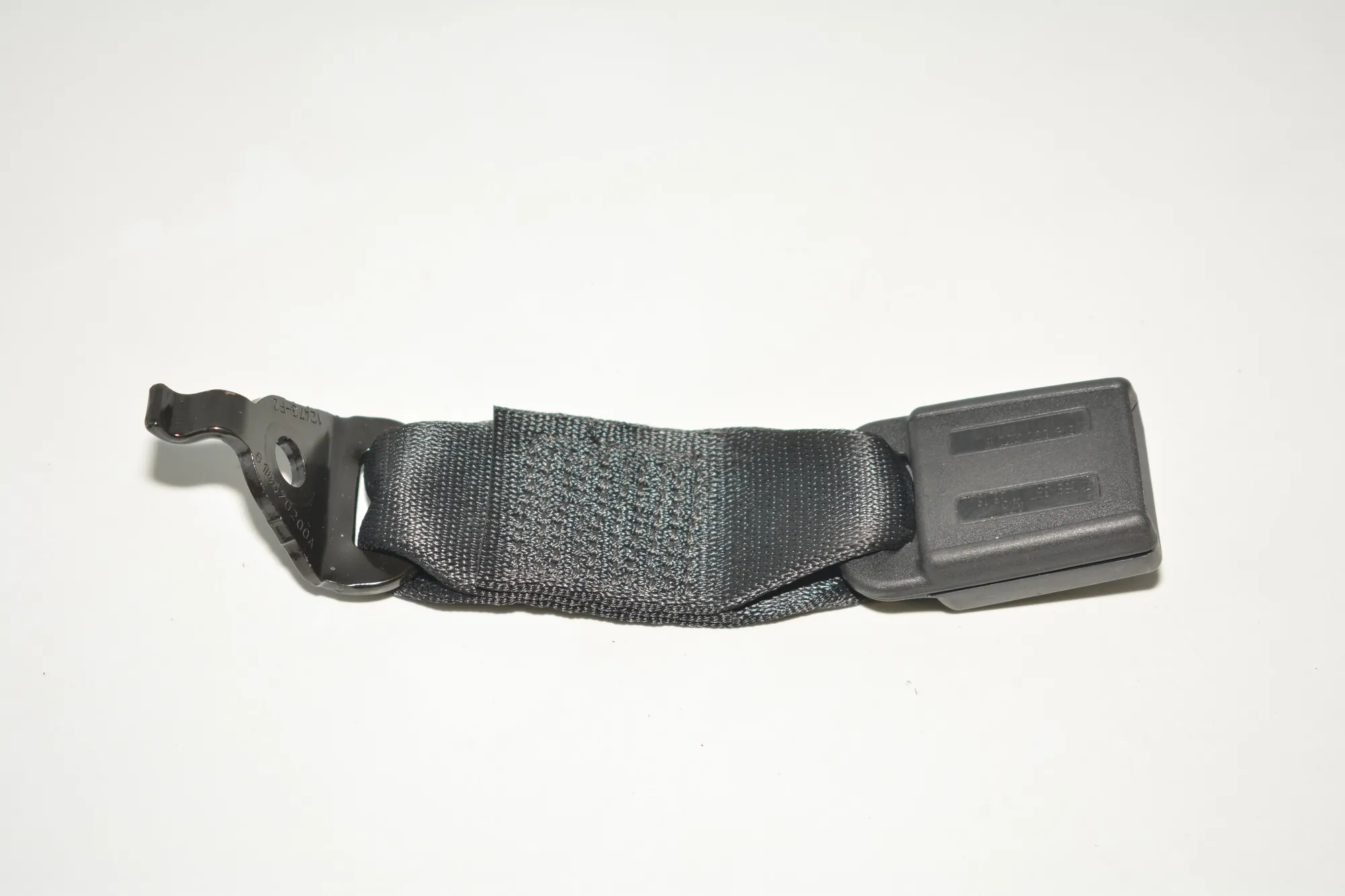 Rear Middle Seat Buckle – OEM 7259397 · BMW 3 (F30, F80) 328 i xDrive 2013 – 3