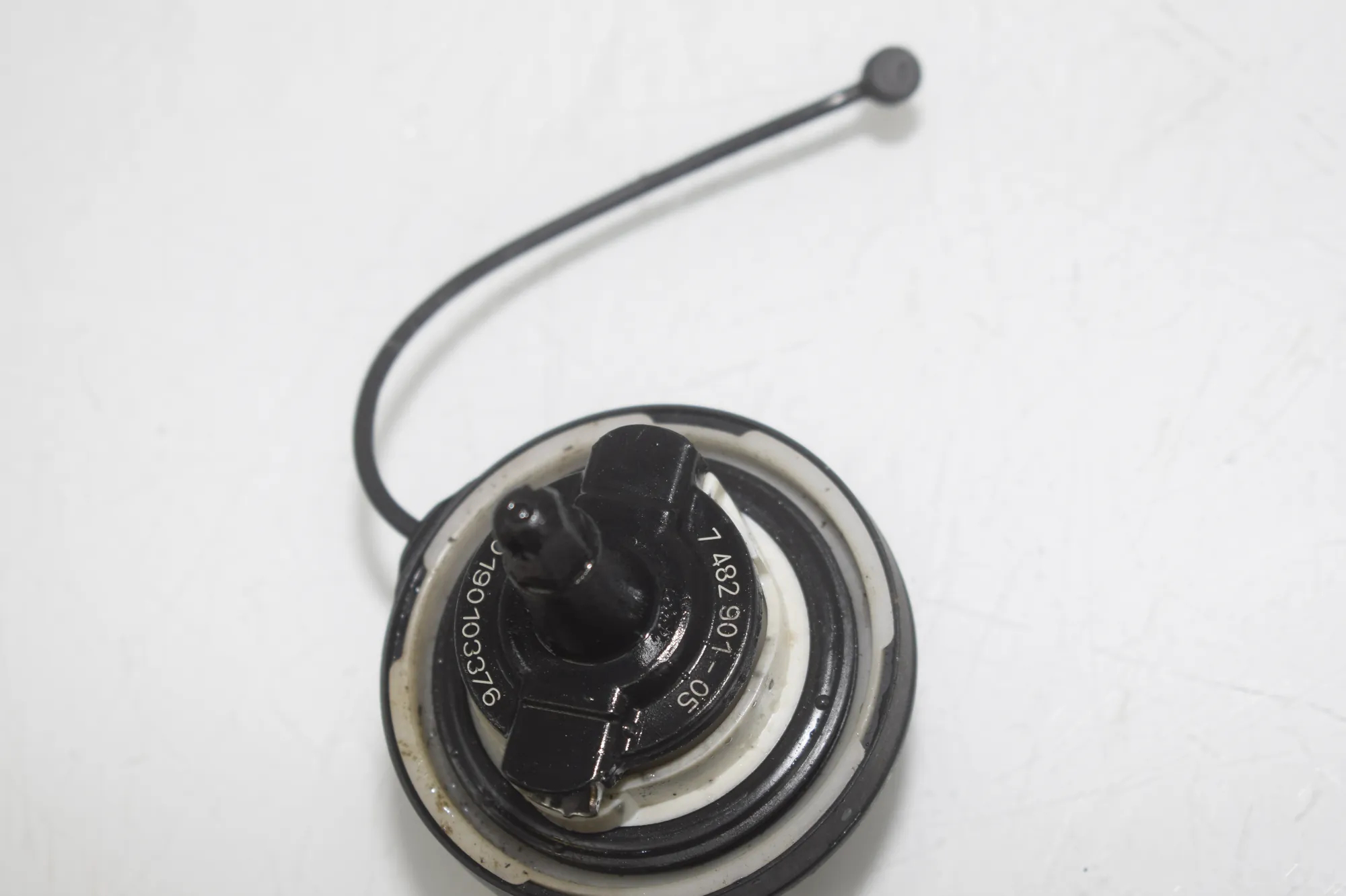 Fuel Tank Cap – OEM 7482901 · BMW X1 (F48) sDrive 18 d 2019 – 4