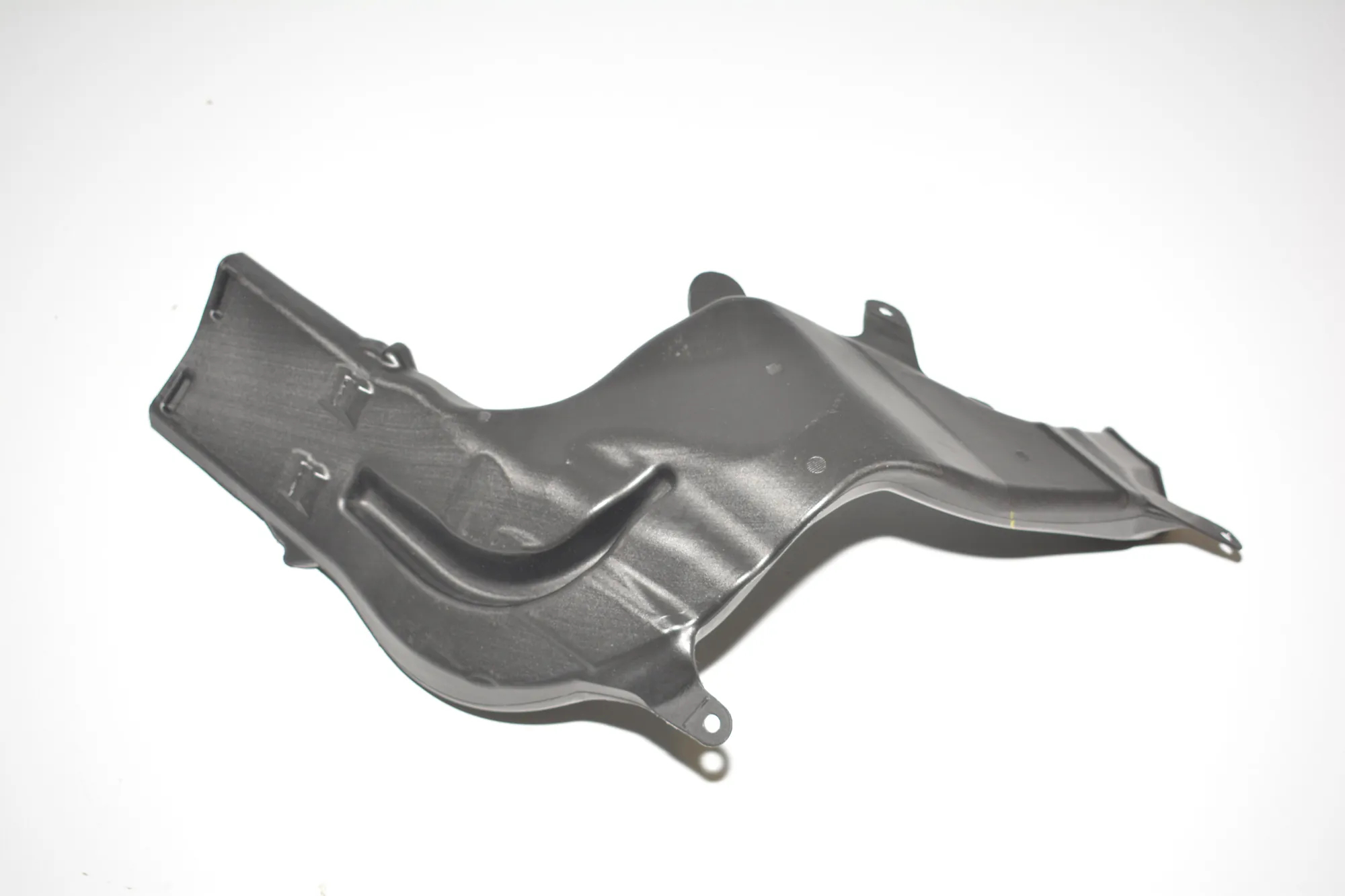 Air Intake Tube – OEM 7221929 · BMW 3 (F30, F80) 328 i xDrive 2013 – 4