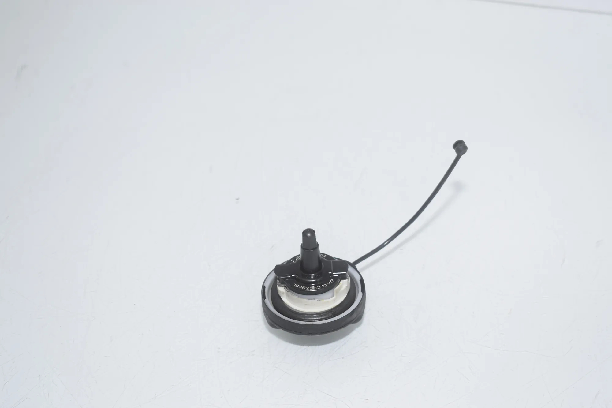 Fuel Tank Cap – OEM 7482902 · BMW 3 Touring (G21) (2019 - -) 320 i 2023 – 2