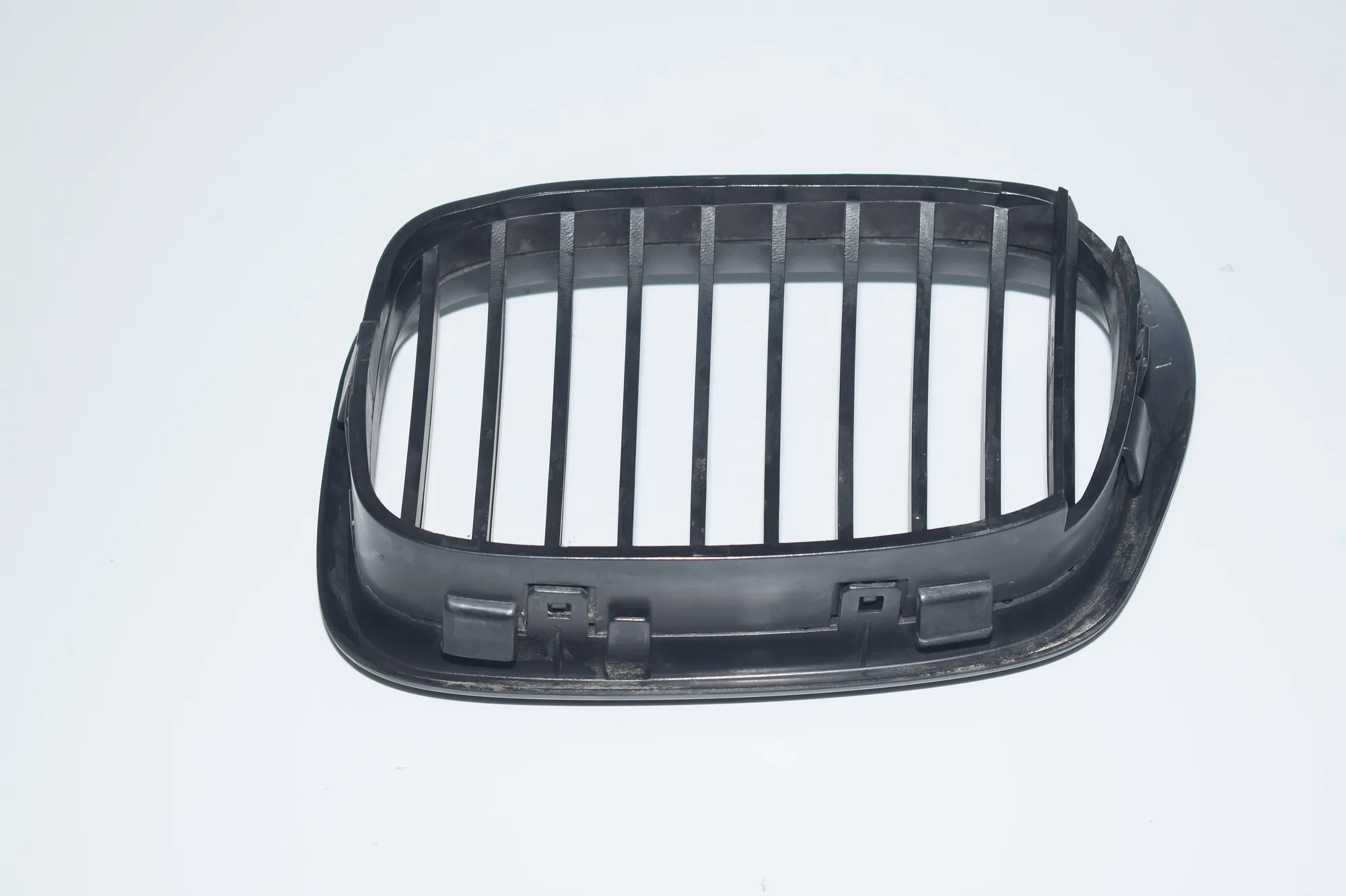 Front Right Grill · BMW 5 Touring (E39) BMW 5 Touring (E39) 2000 – 4