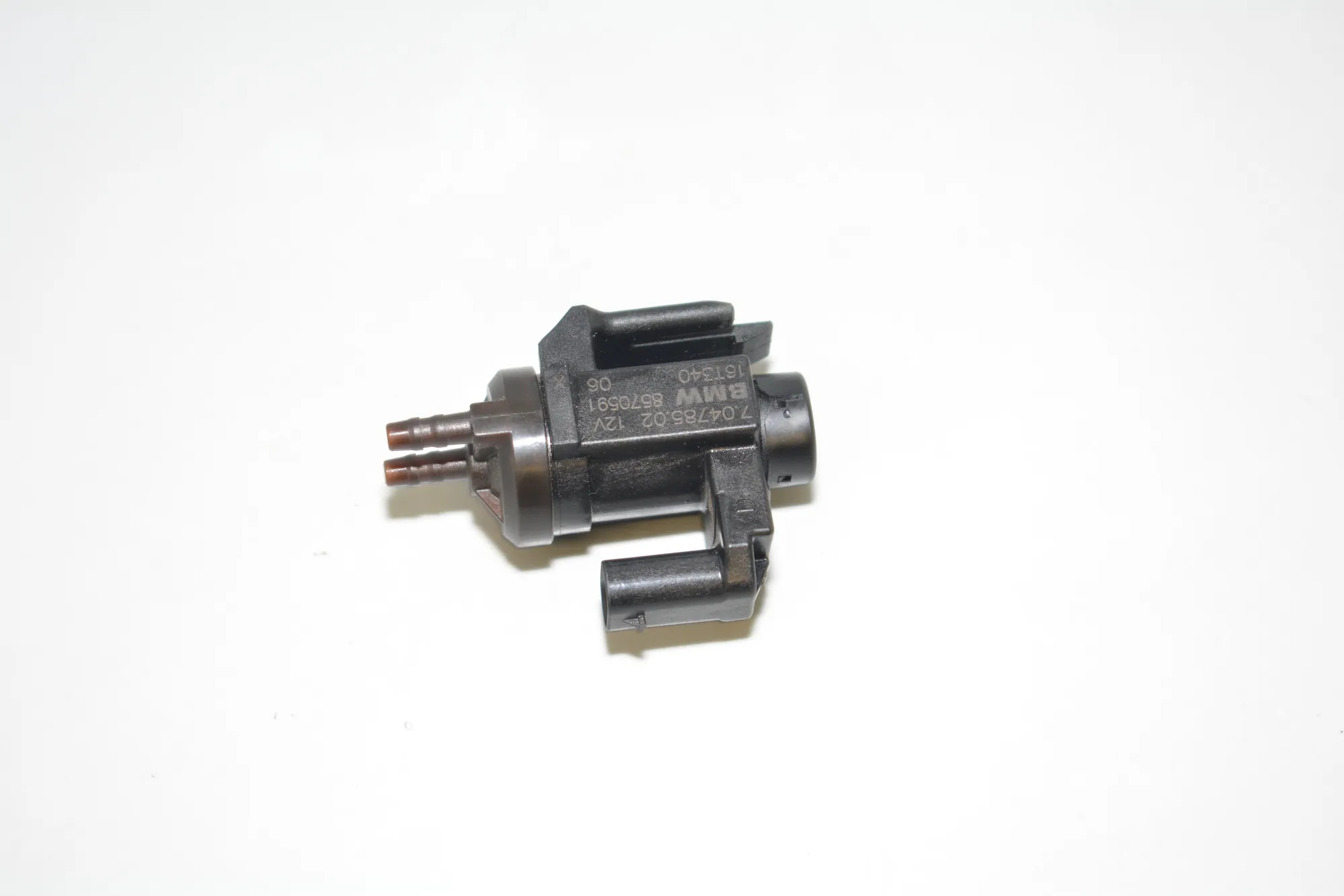 Solenoid Valve – OEM 8570591 · BMW 5 (G30) (2016 -) 530 d xDrive (2016 -, 3.0 L, 195 kW) 2016 – 3