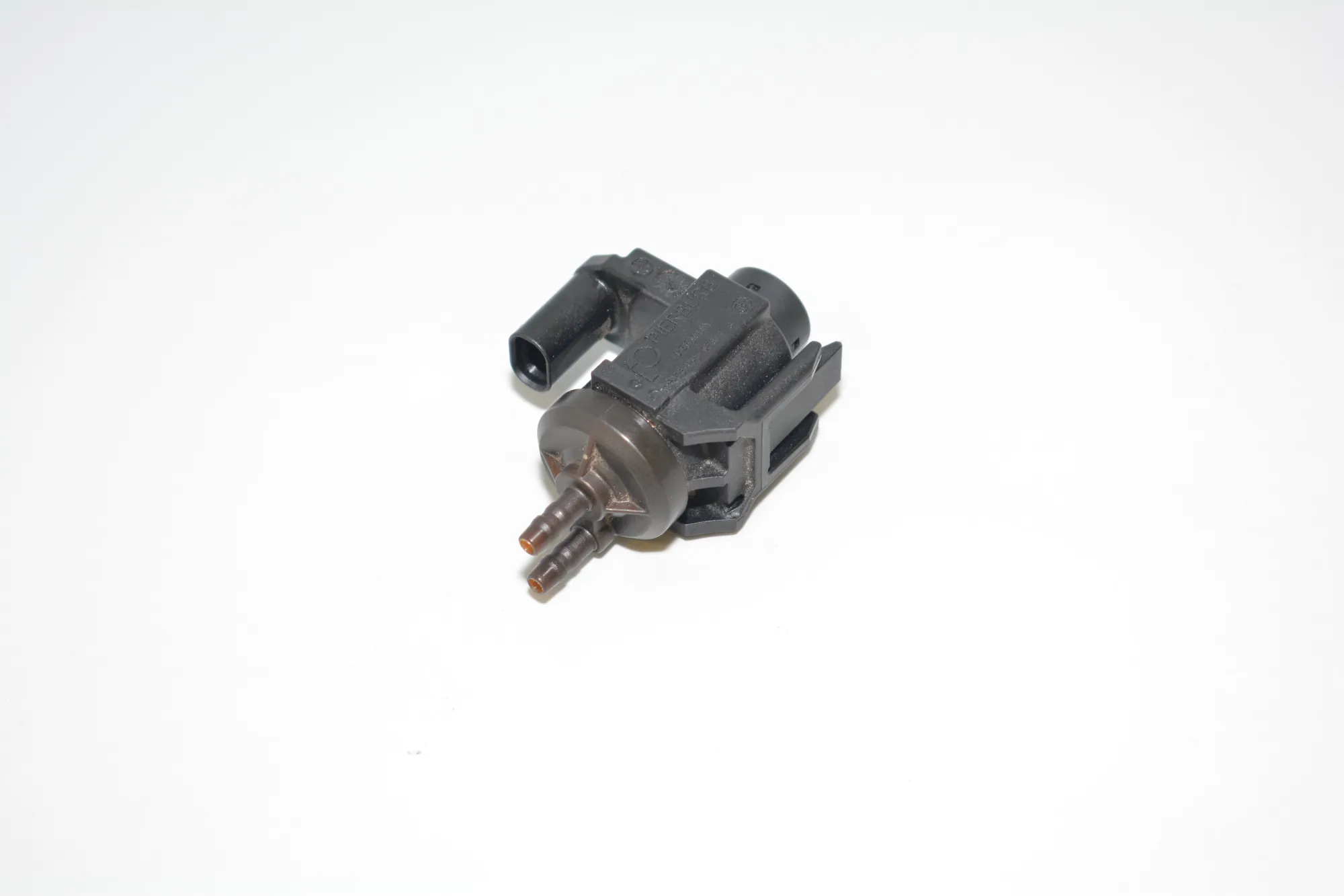 Solenoid Valve – OEM 8570591 · BMW 5 (G30) (2016 -) 530 d xDrive (2016 -, 3.0 L, 195 kW) 2016