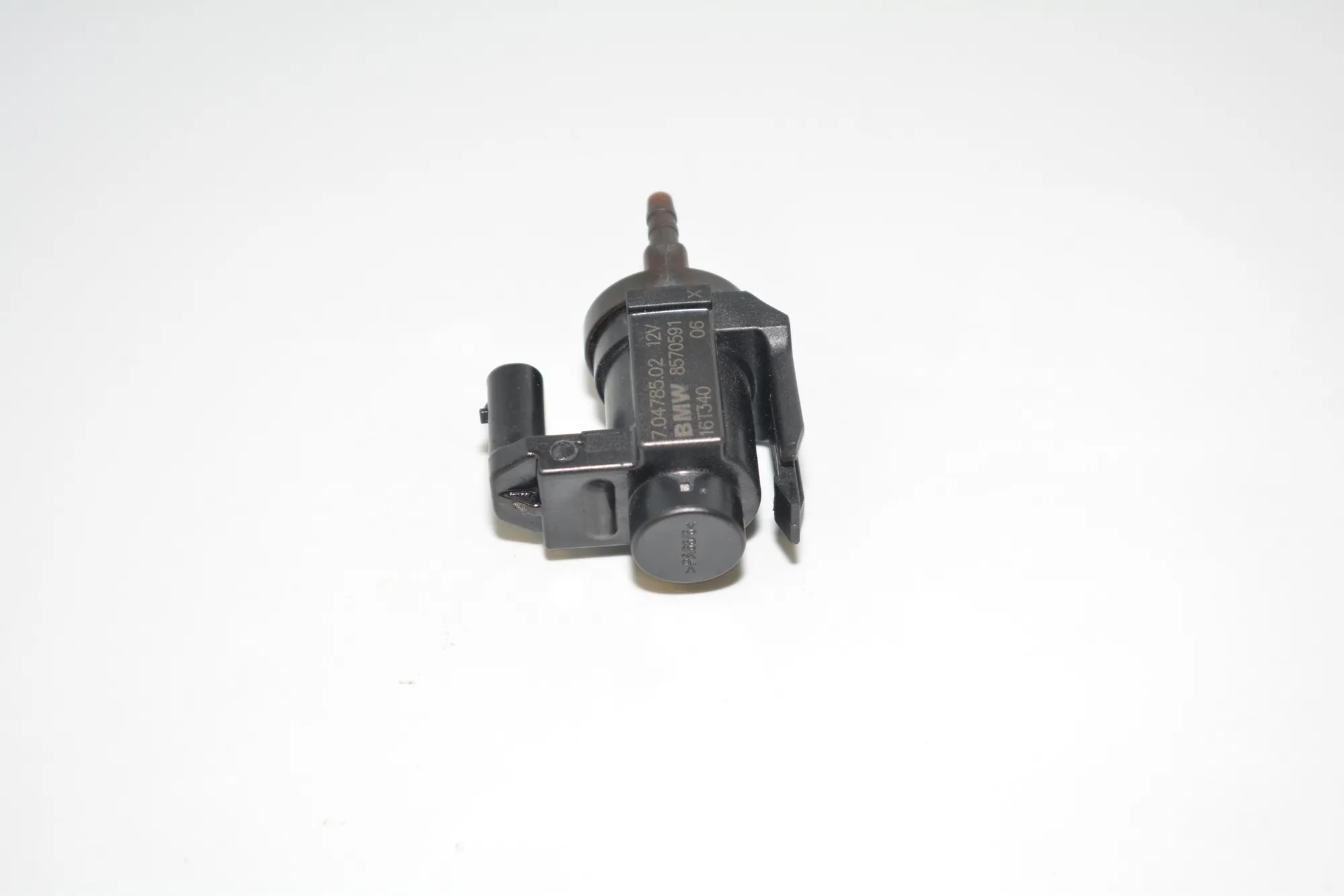 Solenoid Valve – OEM 8570591 · BMW 5 (G30) (2016 -) 530 d xDrive (2016 -, 3.0 L, 195 kW) 2016 – 3