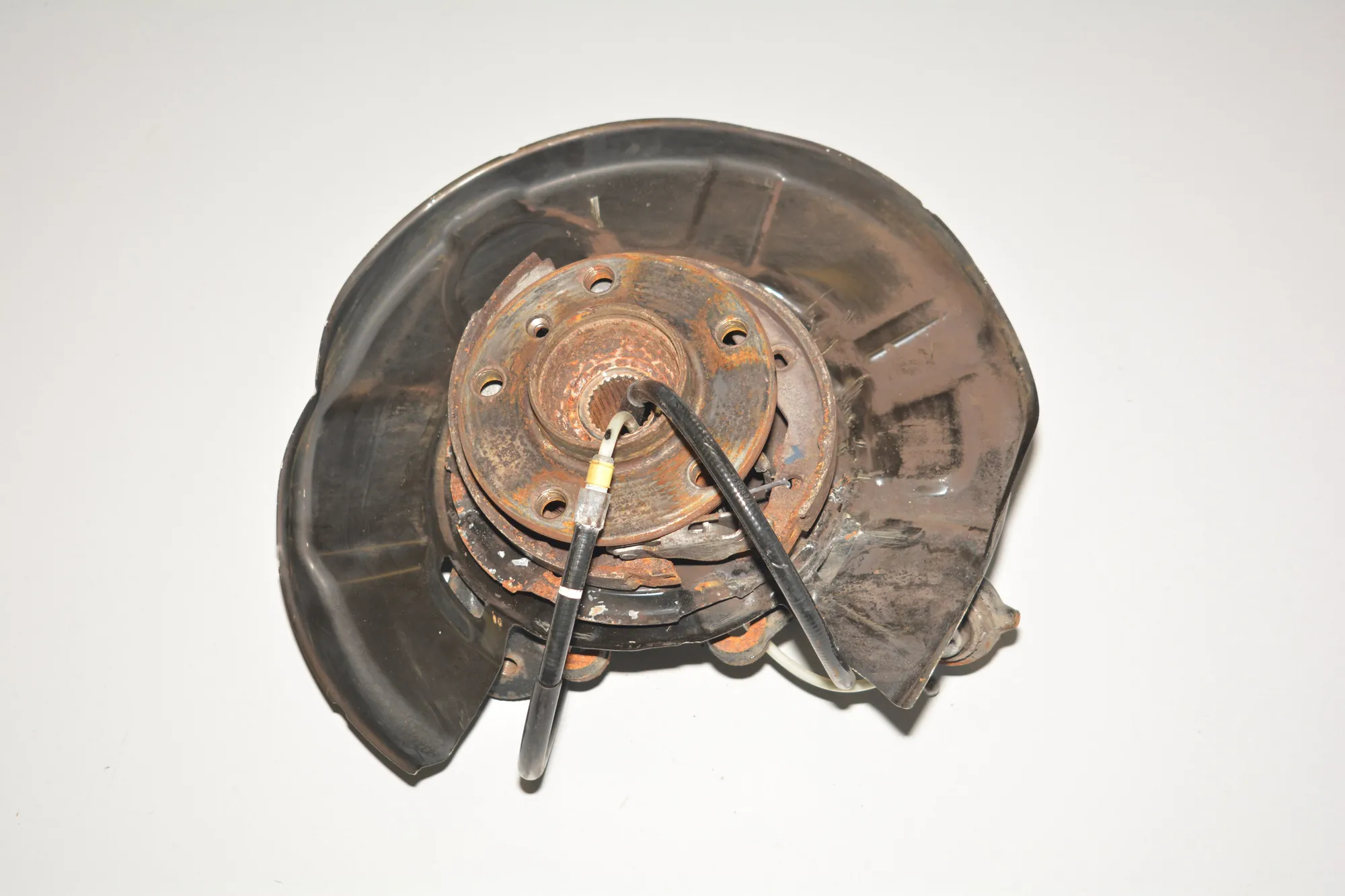 Rear Left Wheel Hub Spindle – OEM F495390 · BMW 3 (F30, F80) 330 d xDrive 2013 – 4