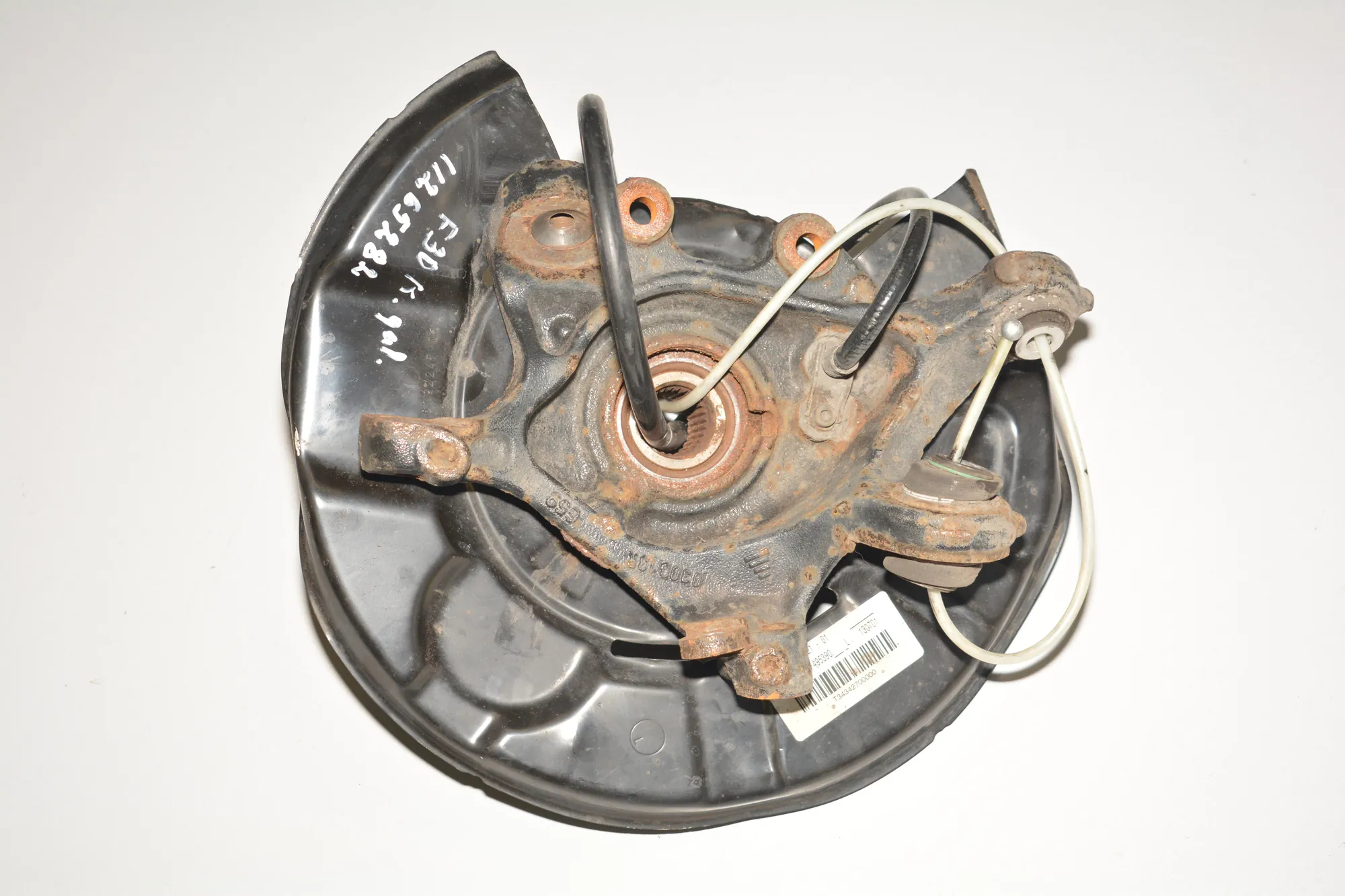Rear Left Wheel Hub Spindle – OEM F495390 · BMW 3 (F30, F80) 330 d xDrive 2013 – 5