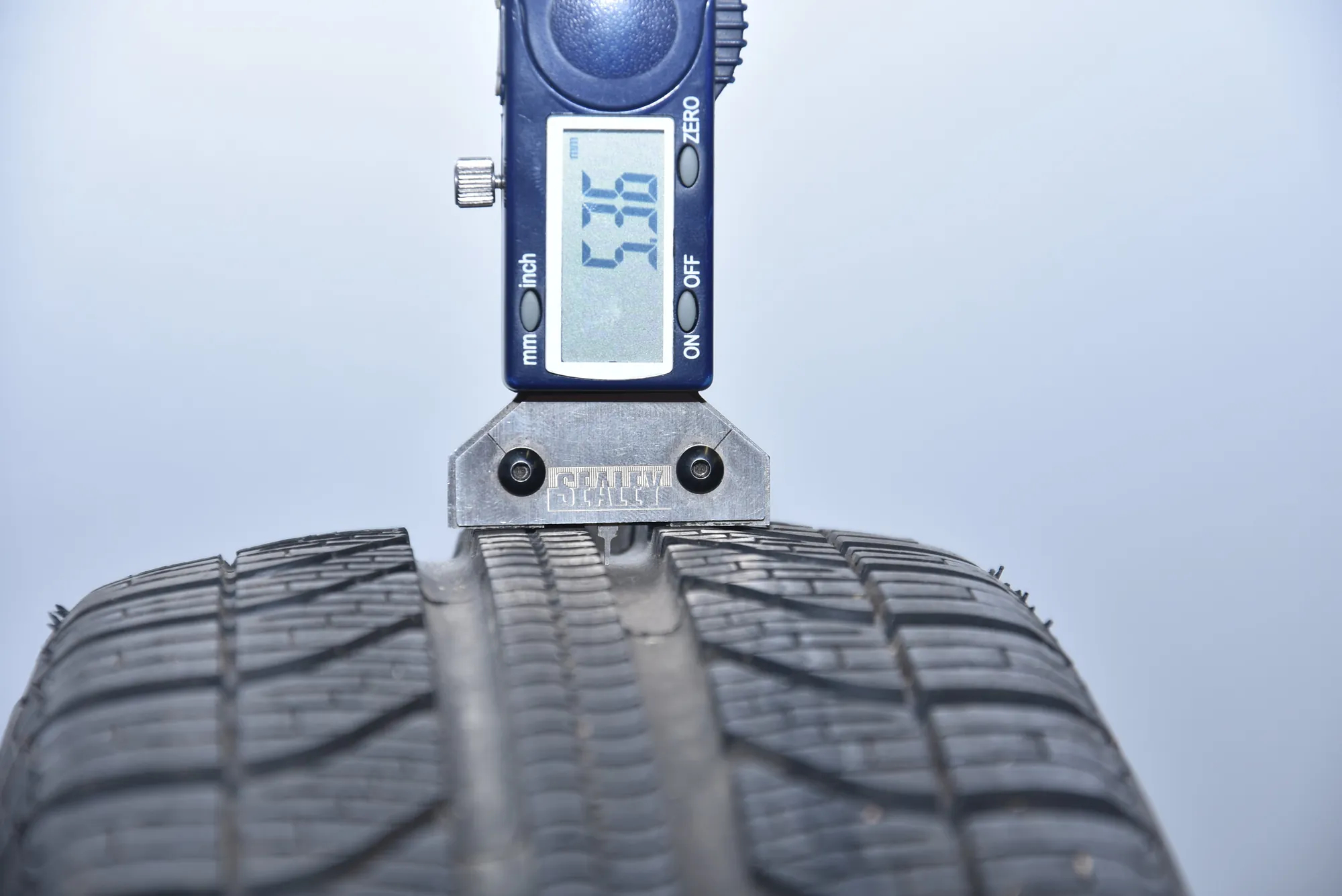 Tire · BMW i3 (I01) BMW i3 (I01) Hybrid 2017 – 6