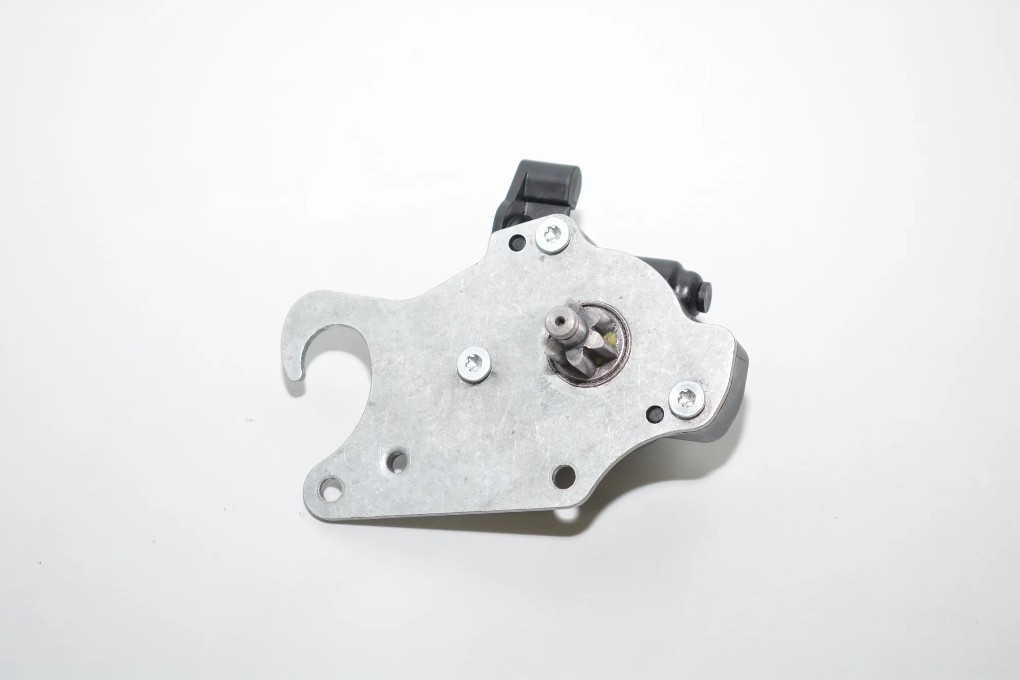 Front Left Seat Control Motor – OEM P0-11585-02 · BMW 3 (E90) BMW 3 (E90) 325 d 2007 – 4