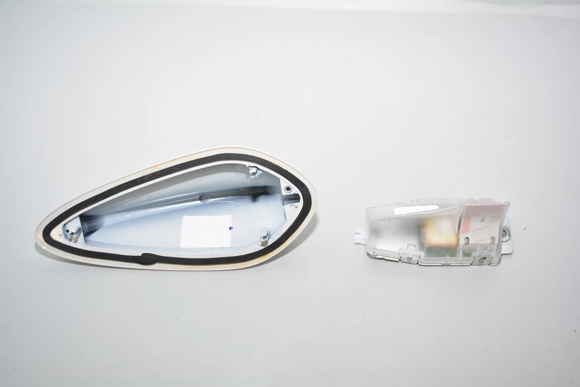 Antenna – OEM 9227775 · BMW 3 Touring (F31) BMW 3 Touring (F31) 316 d 2015 – 4