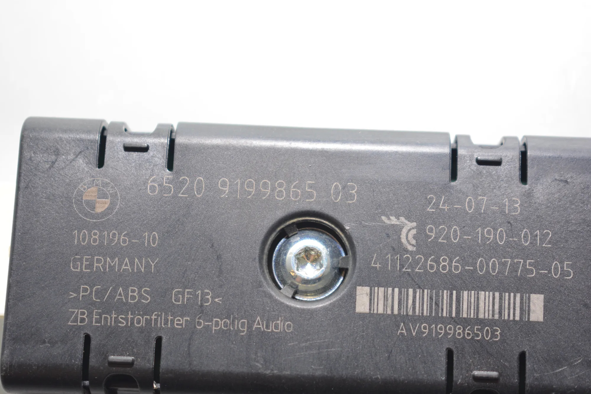 Antenna Amplifier – OEM 9199865 · BMW 5 Gran Turismo (F07) BMW 5 Gran Turismo (F07) 520 d 2011 – 5