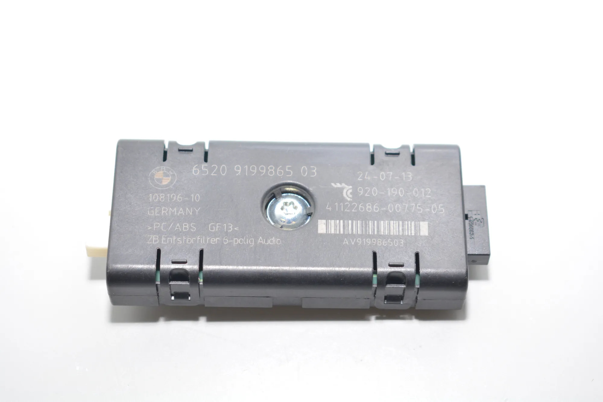 Antenna Amplifier – OEM 9199865 · BMW 5 Gran Turismo (F07) BMW 5 Gran Turismo (F07) 520 d 2011