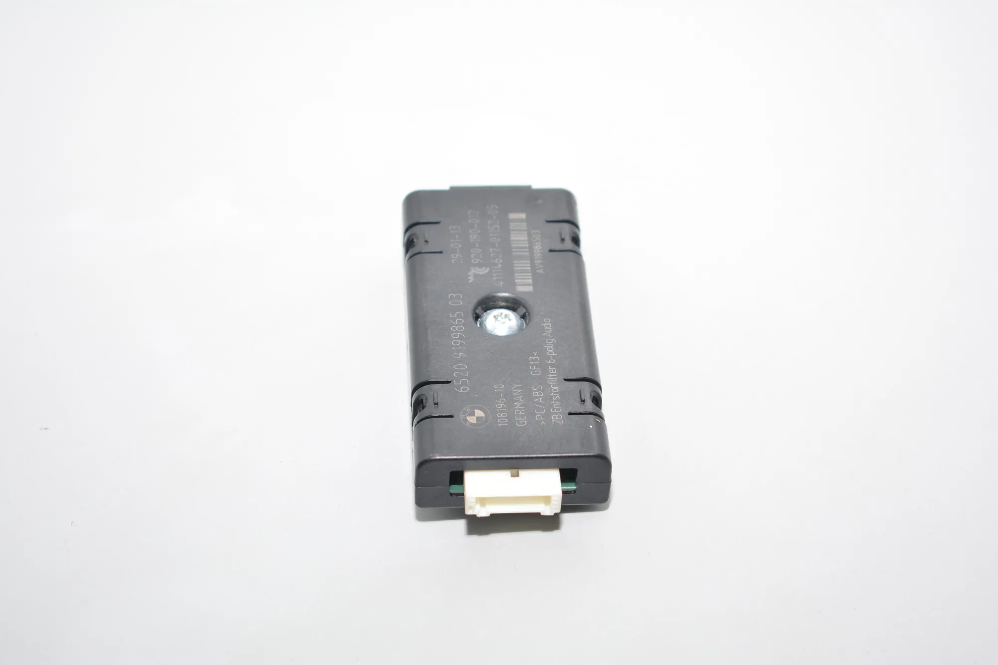 Antenna Amplifier – OEM 9199865 · BMW 5 Touring (F11) BMW 5 Touring (F11) 520 d 2010 – 2