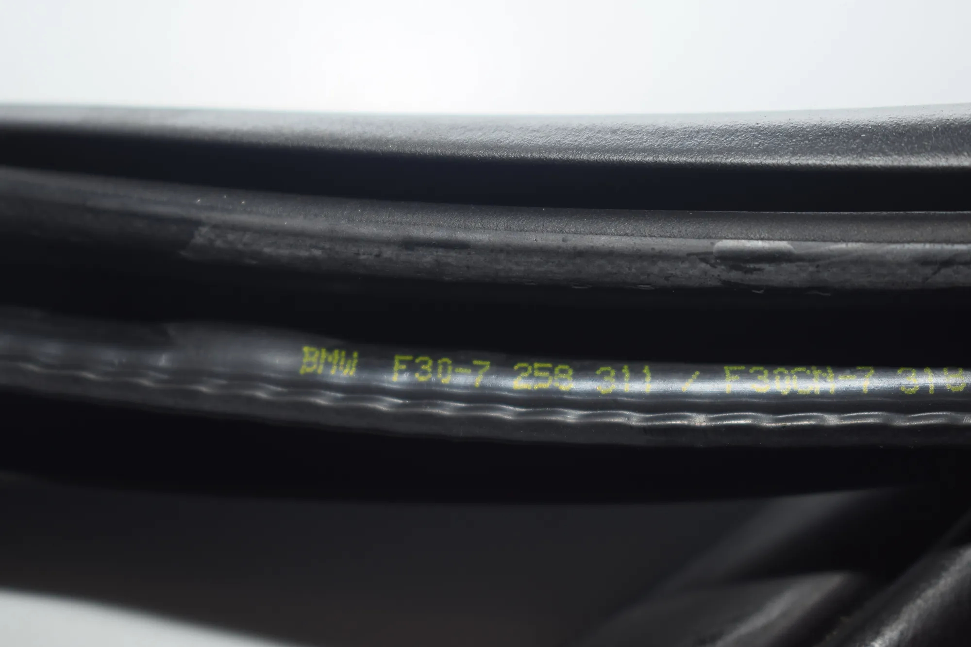 Rear Right Door Seal Rubber – OEM 7258311 · BMW 3 (F30, F80) 328 i 2012 – 3