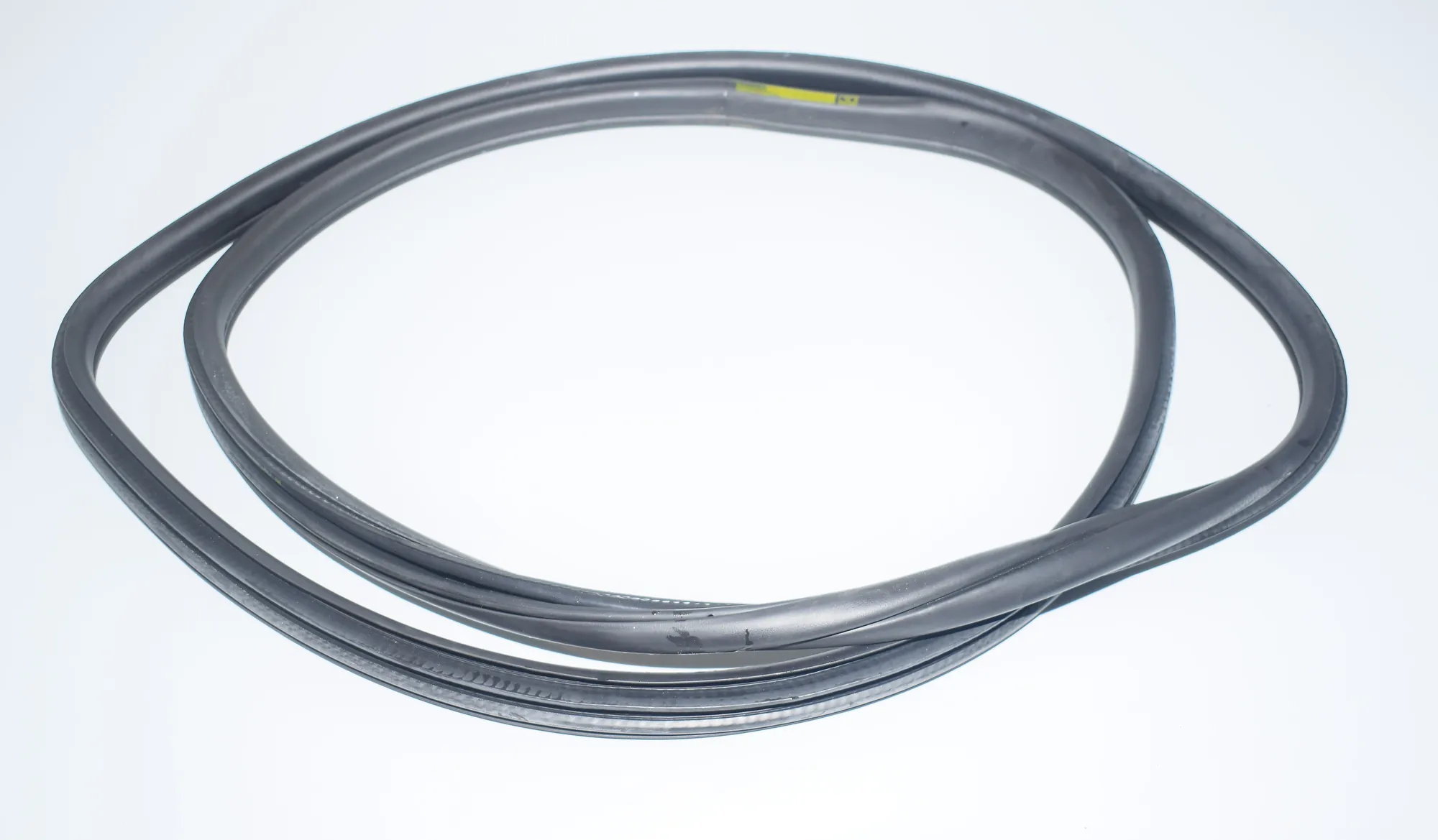 Rear Right Door Seal Rubber – OEM 7258311 · BMW 3 (F30, F80) 328 i 2012 – 2