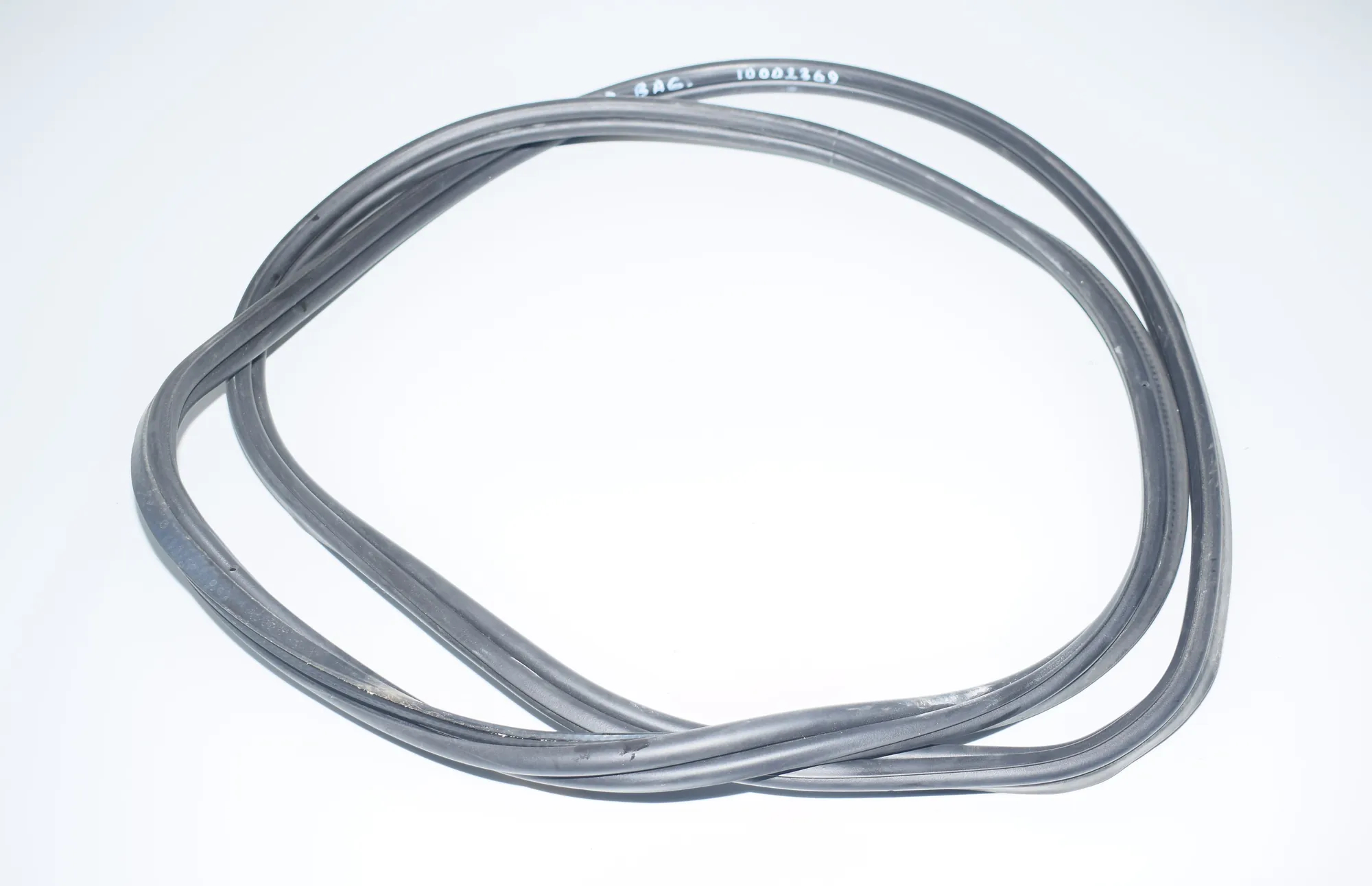 Tailgate Rubber Seal – OEM 7255635 · BMW 3 (F30, F80) 328 i 2012