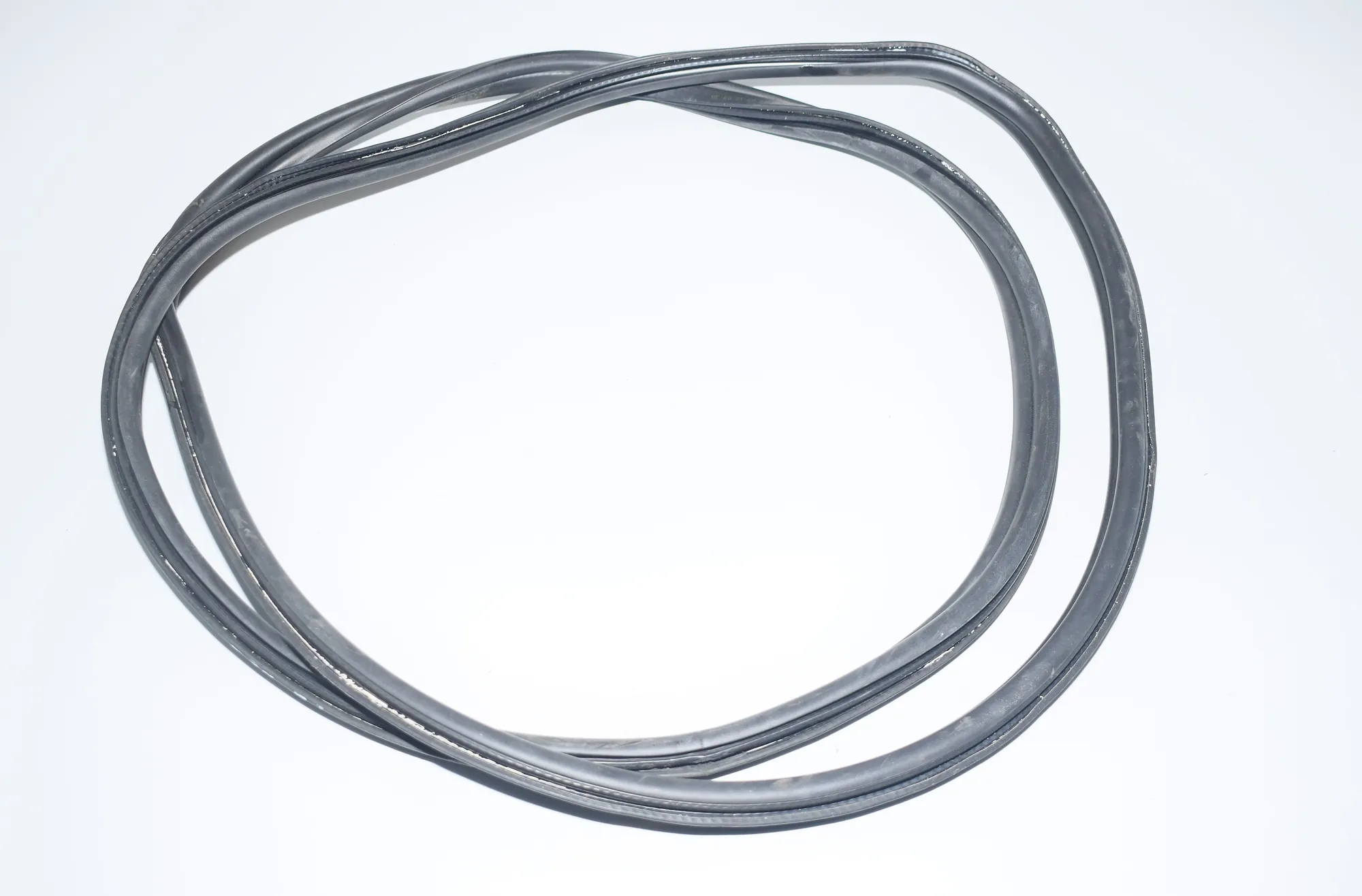 Tailgate Rubber Seal – OEM 7255635 · BMW 3 (F30, F80) 328 i 2012 – 2
