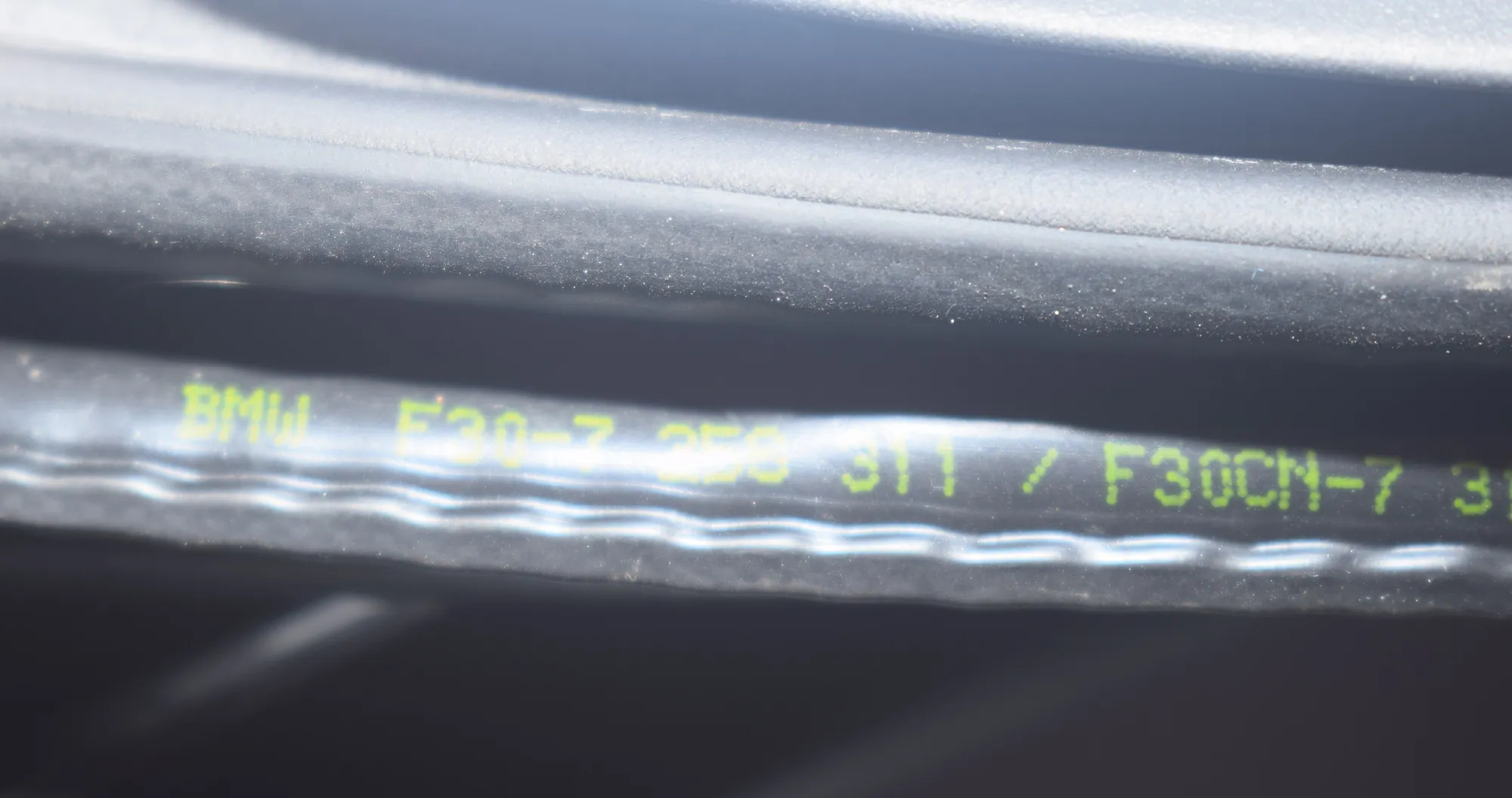 Rear Left Door Seal Rubber – OEM 7258311 · BMW 3 (F30, F80) 328 i 2012 – 3