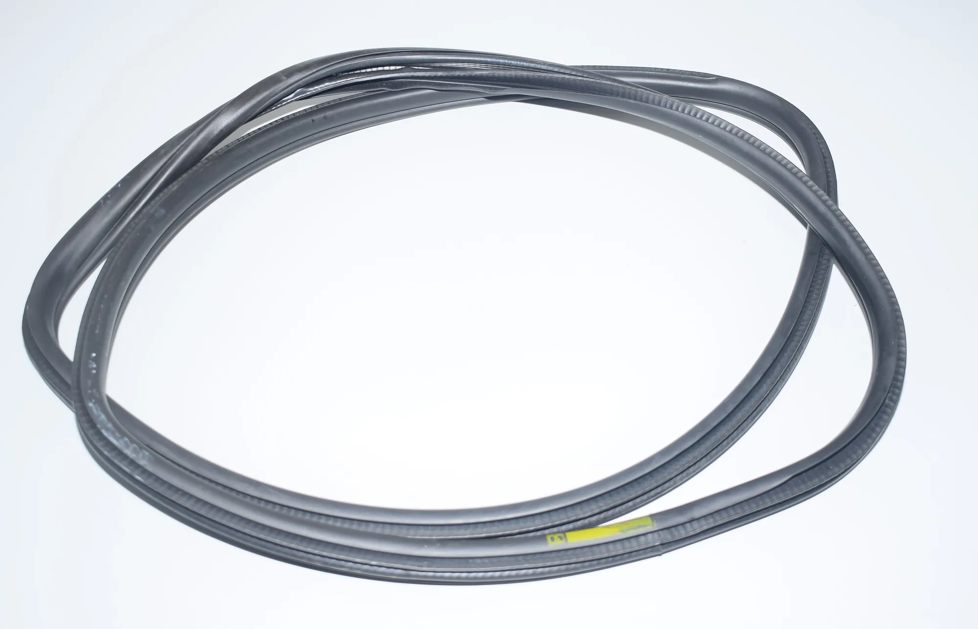 Rear Left Door Seal Rubber – OEM 7258311 · BMW 3 (F30, F80) 328 i 2012 – 2