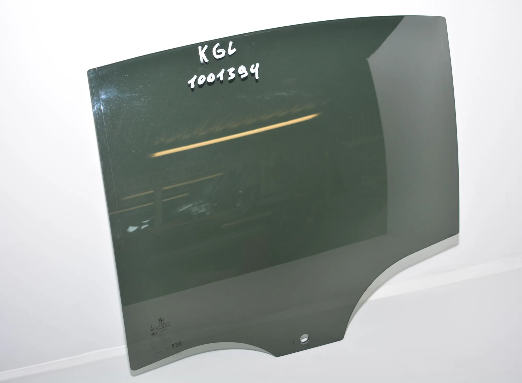 Rear Left Door Window · BMW 3 (F30, F80) 330 d xDrive 2013