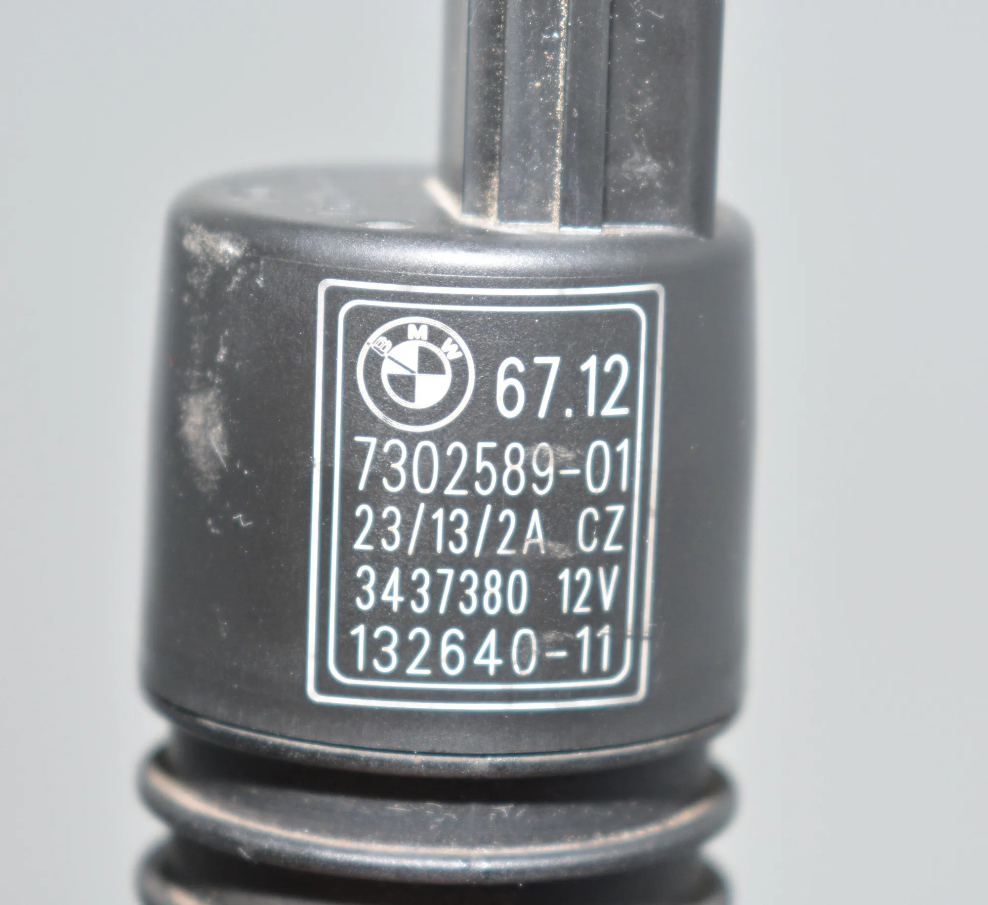 Washer Tank Motor – OEM 7302589 · BMW 3 (F30, F80) 330 d xDrive 2013 – 4