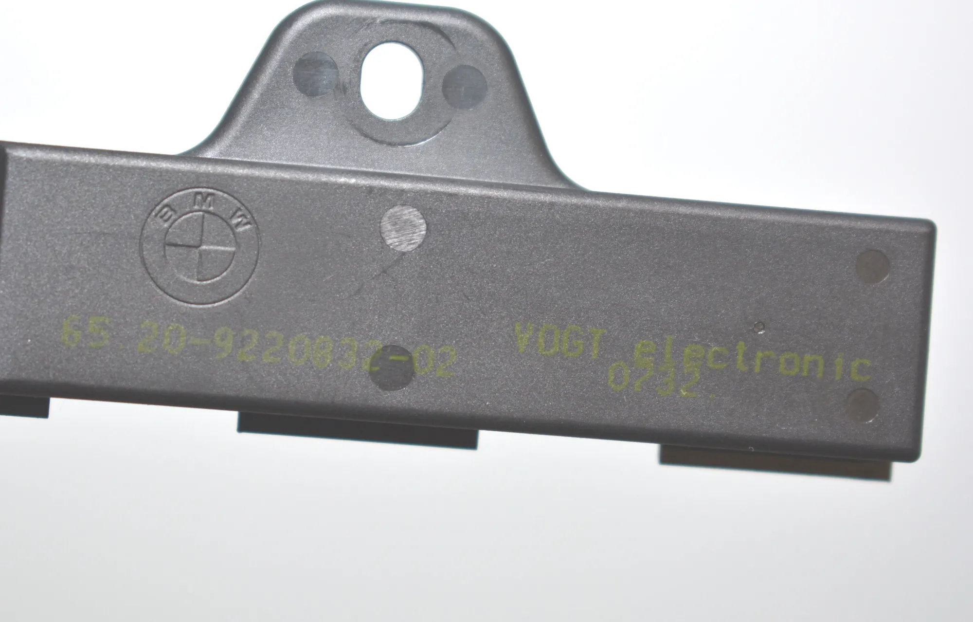 Antenna – OEM 9220832 · BMW 3 (F30, F80) 330 d xDrive 2013 – 4