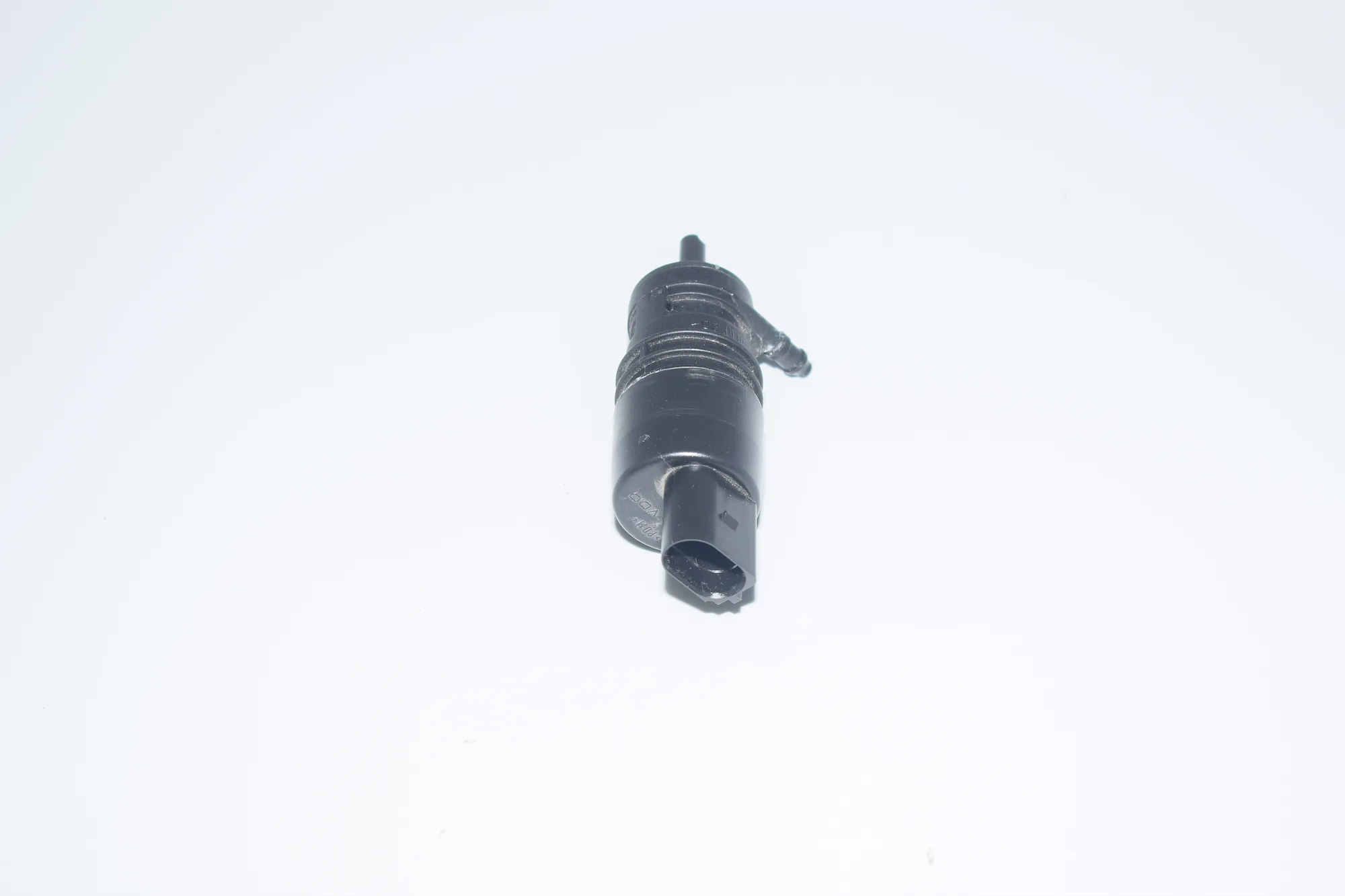 Washer Tank Motor – OEM 7302589 · BMW 3 (F30, F80) 328 i 2012 – 3