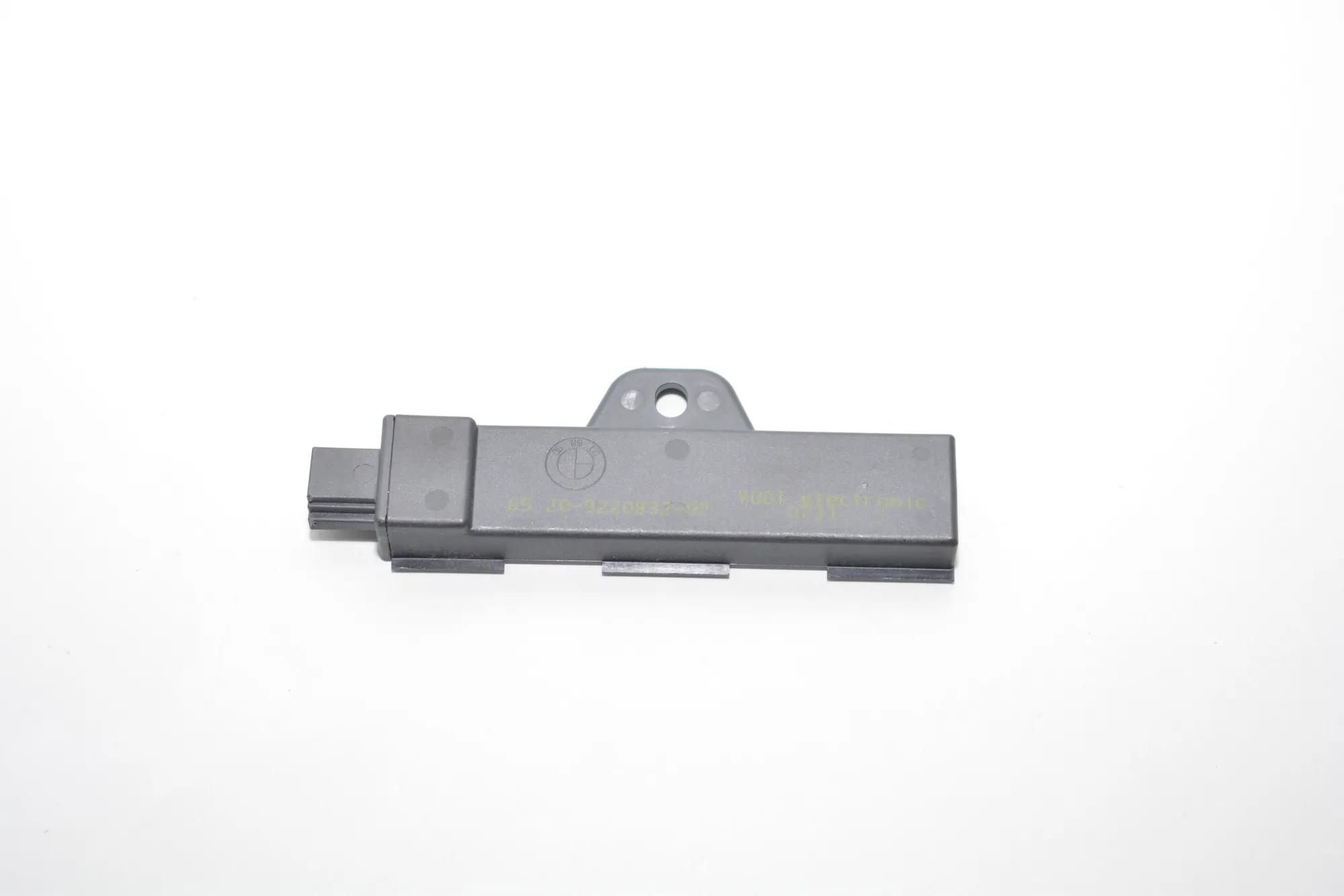 Antenna – OEM 9220832 · BMW 3 (F30, F80) 330 d xDrive 2013
