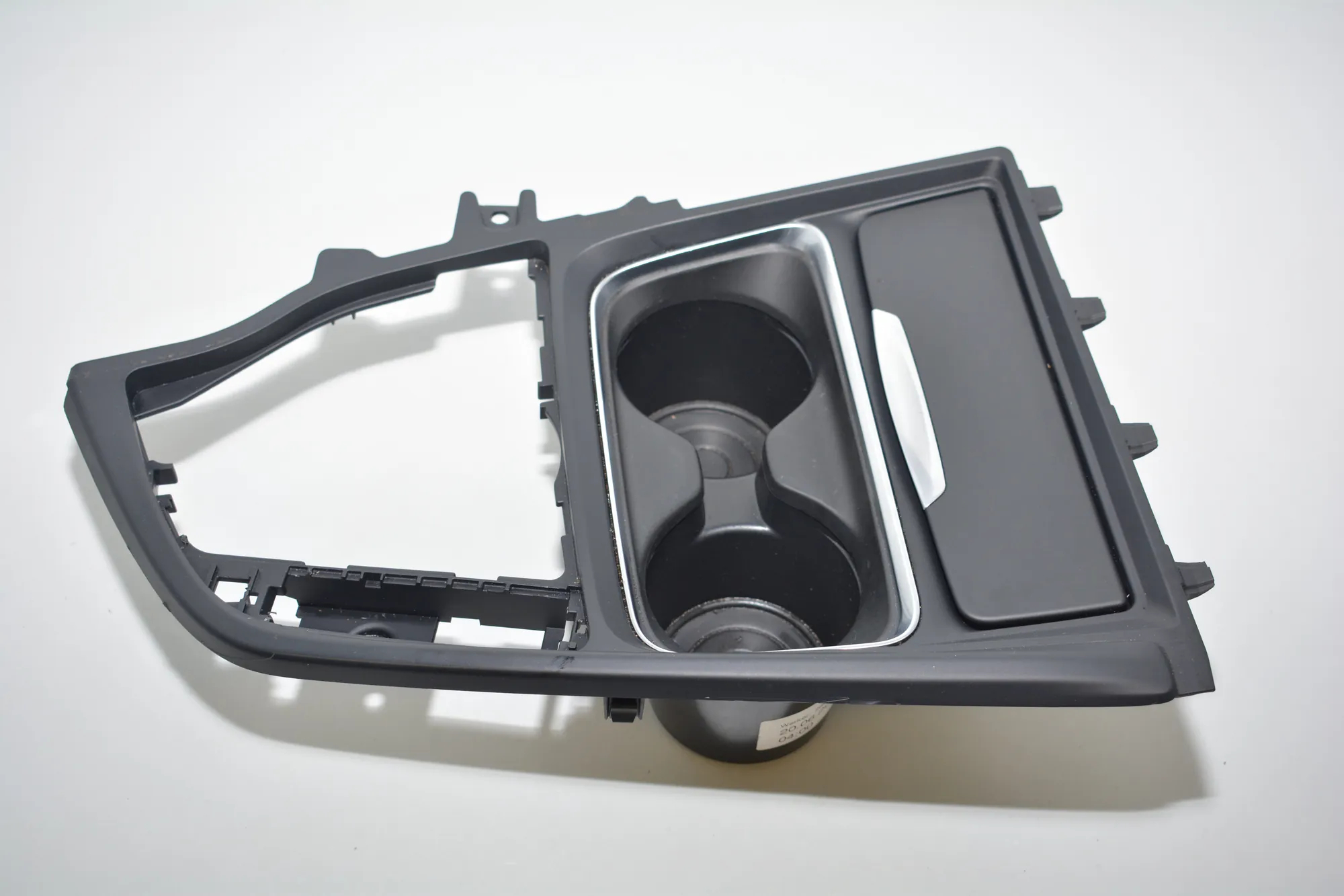 Cup Holder – OEM 9218926 · BMW 3 (F30, F80) 330 d xDrive 2013