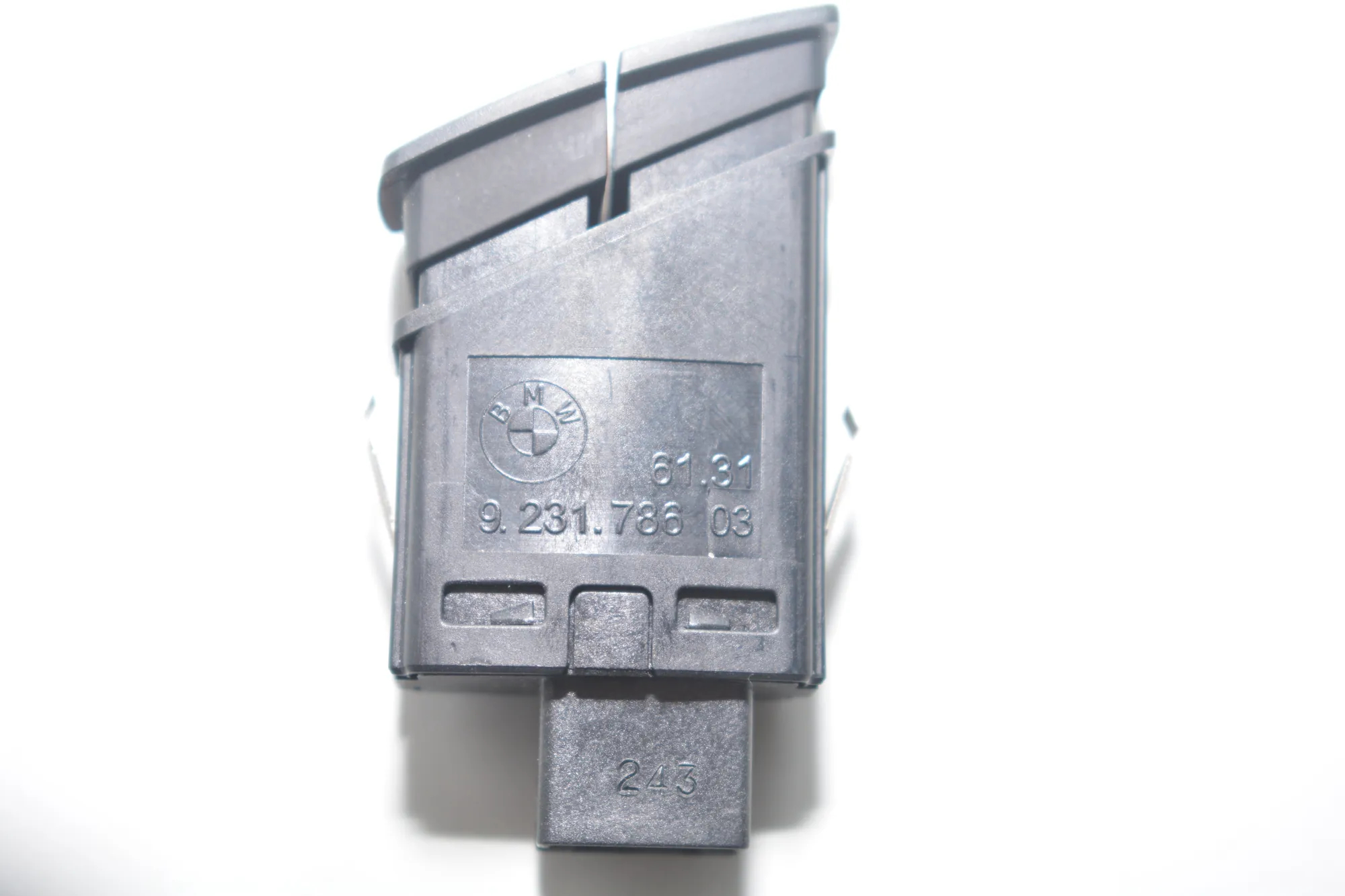 Hazard Button – OEM 9231786 · BMW 3 (F30, F80) 330 d xDrive 2013 – 5