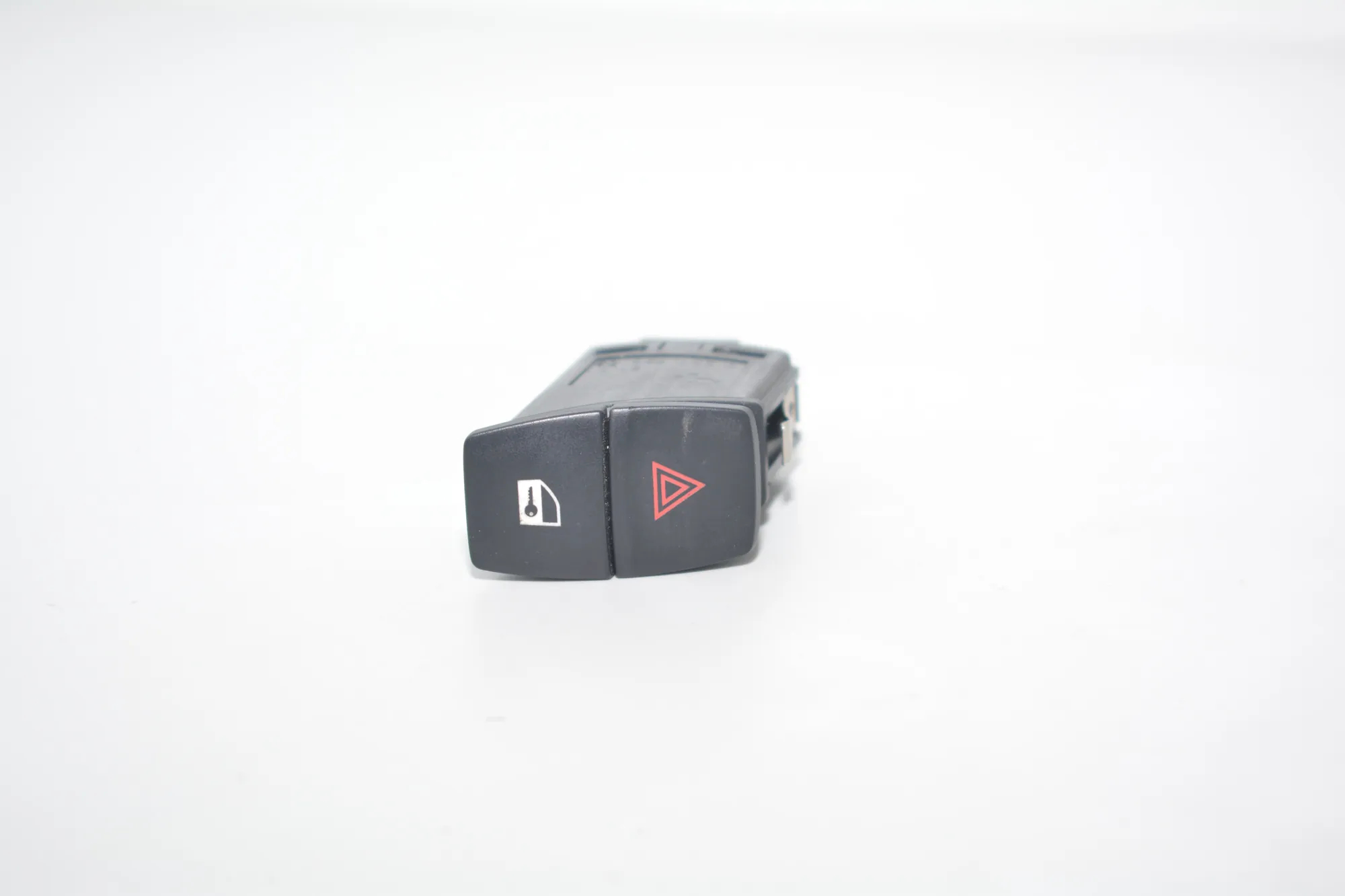 Hazard Button – OEM 9231786 · BMW 3 (F30, F80) 330 d xDrive 2013