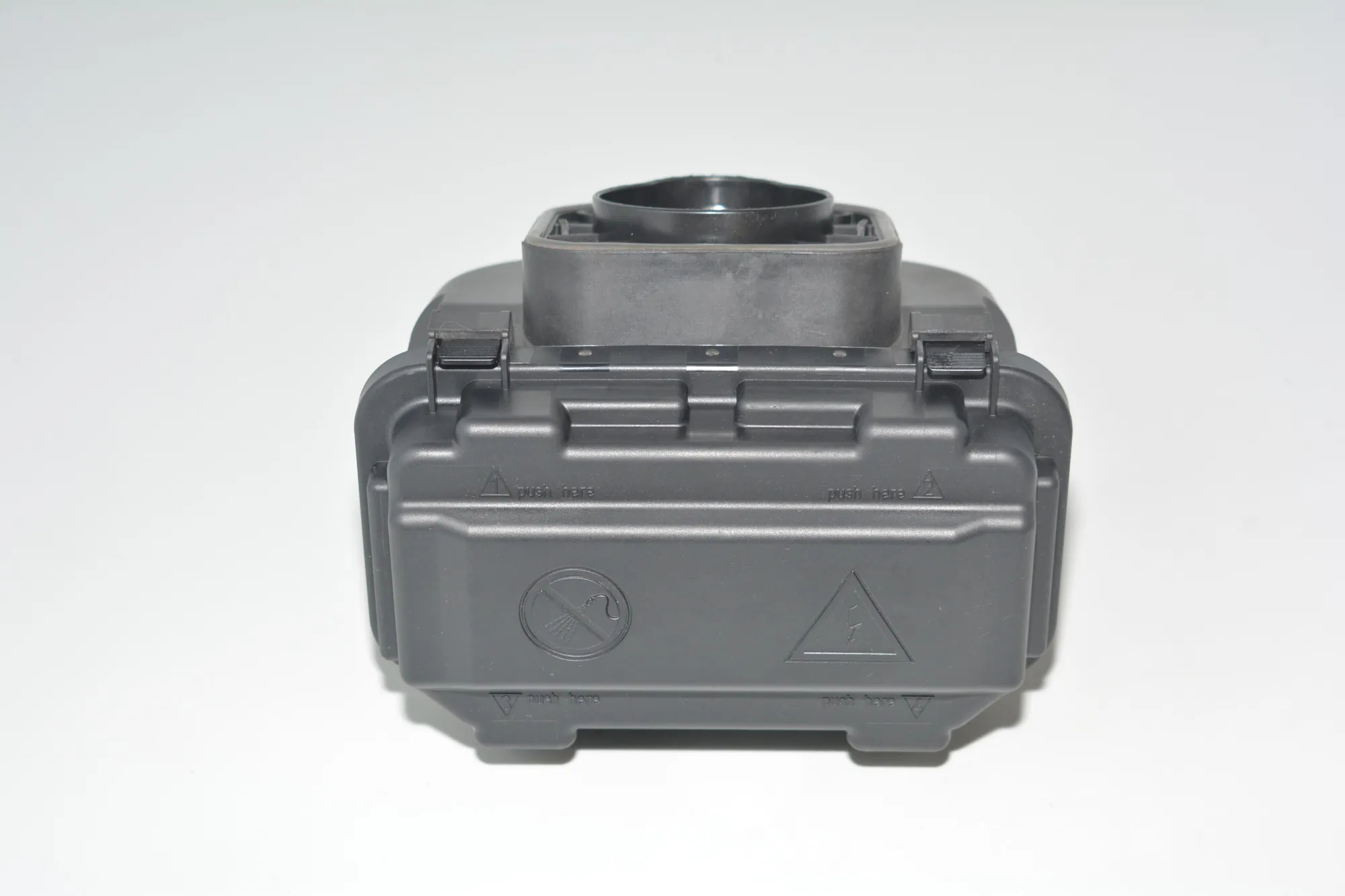 Fuse Box – OEM 9224854 · BMW 3 (F30, F80) 330 d xDrive 2013
