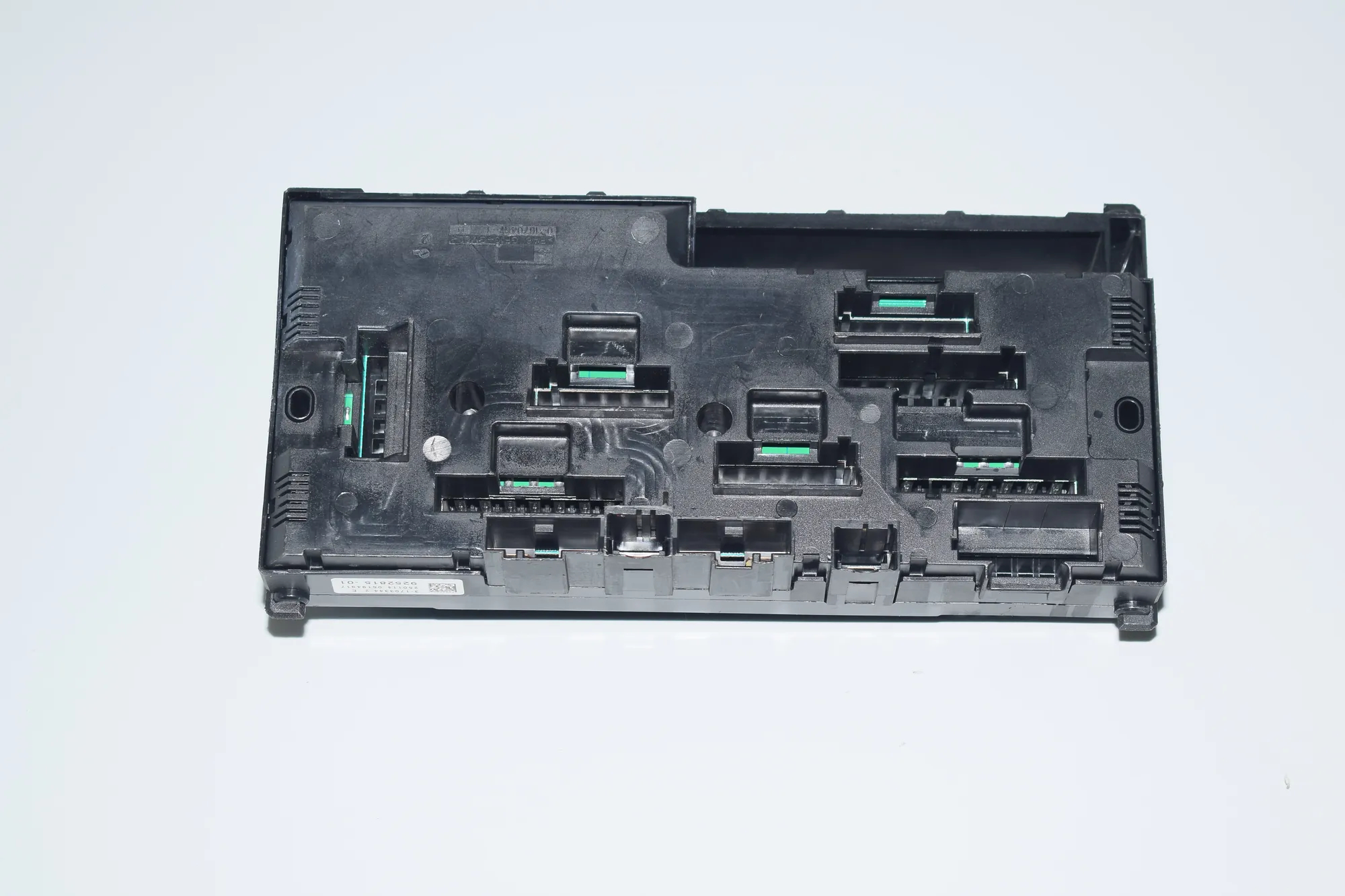 Fuse Box – OEM 9252815 · BMW 5 (F10) BMW 5 (F10) 2012 – 3