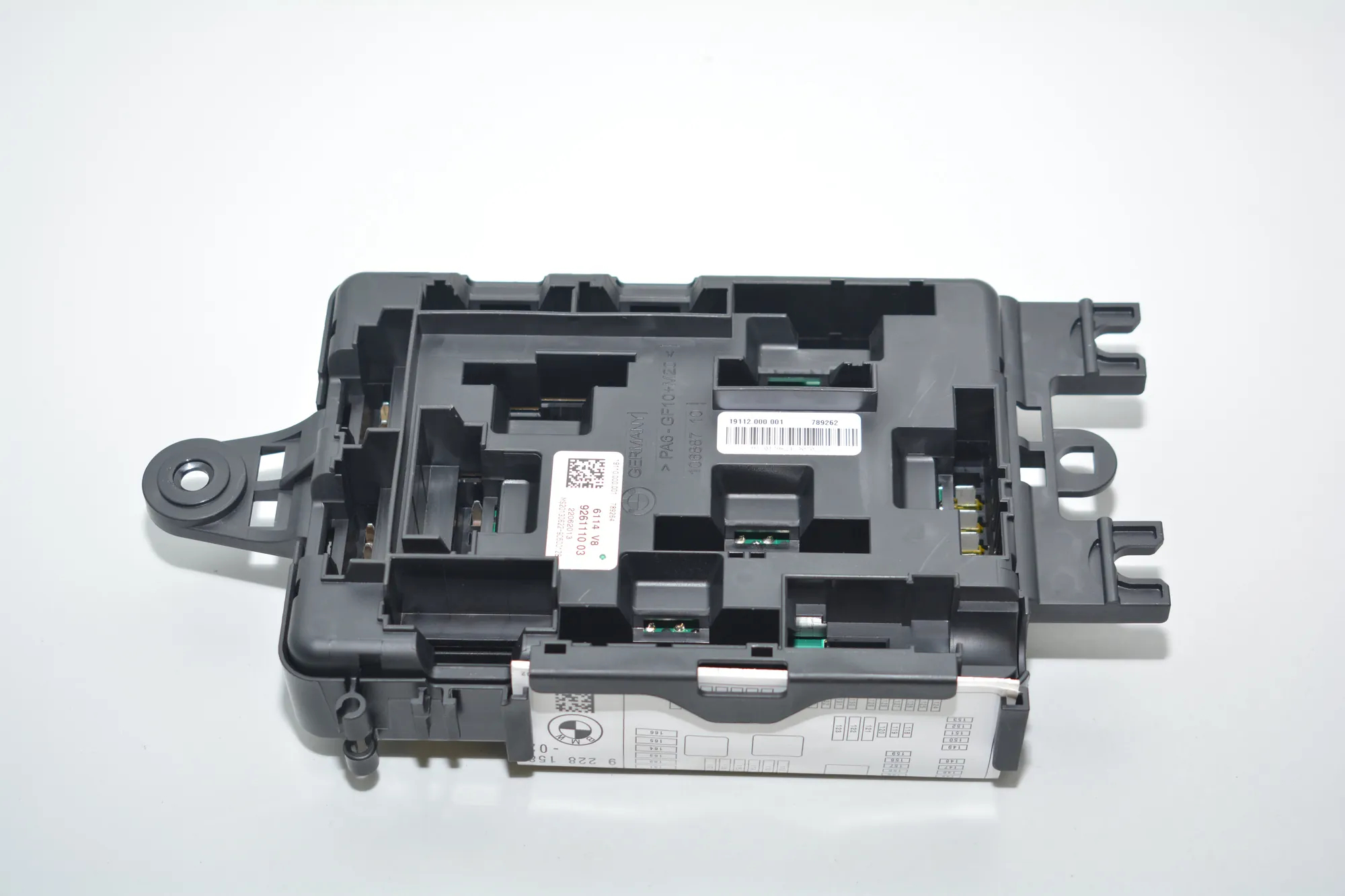 Fuse Box – OEM 9261110 · BMW 3 (F30, F80) 330 d xDrive 2013 – 3