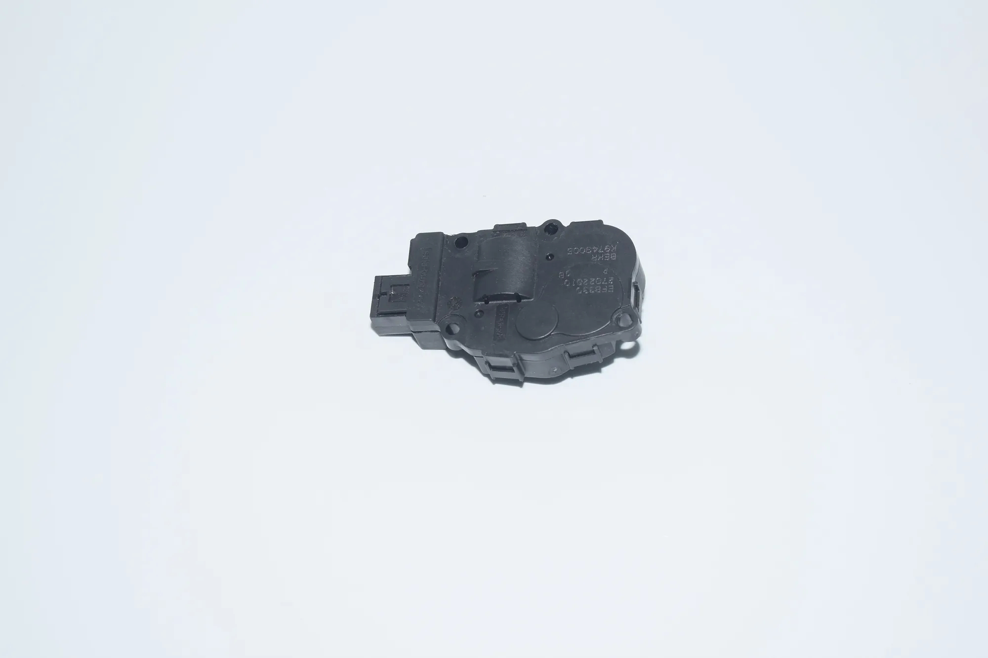 Interior Heater Flap Motor Actuator – OEM 412650750 · BMW 3 (F30, F80) BMW 3 (F30, F80) 2015 – 2