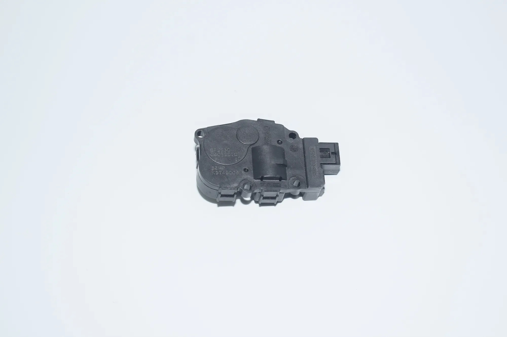 Interior Heater Flap Motor Actuator – OEM 412650750 · BMW 3 (F30, F80) BMW 3 (F30, F80) 2015 – 2