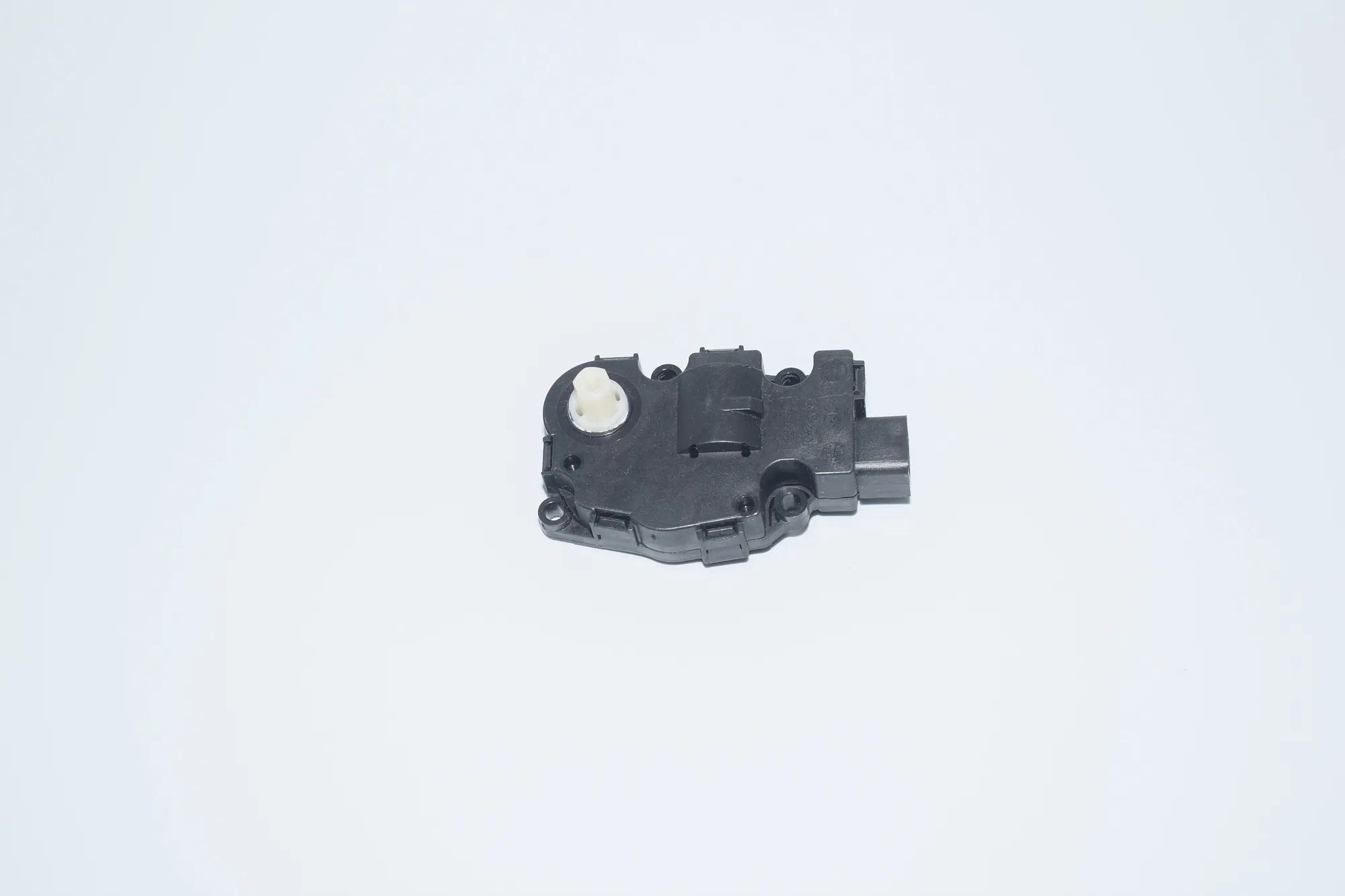 Interior Heater Flap Motor Actuator – OEM 412650750 · BMW 3 (F30, F80) BMW 3 (F30, F80) 2015
