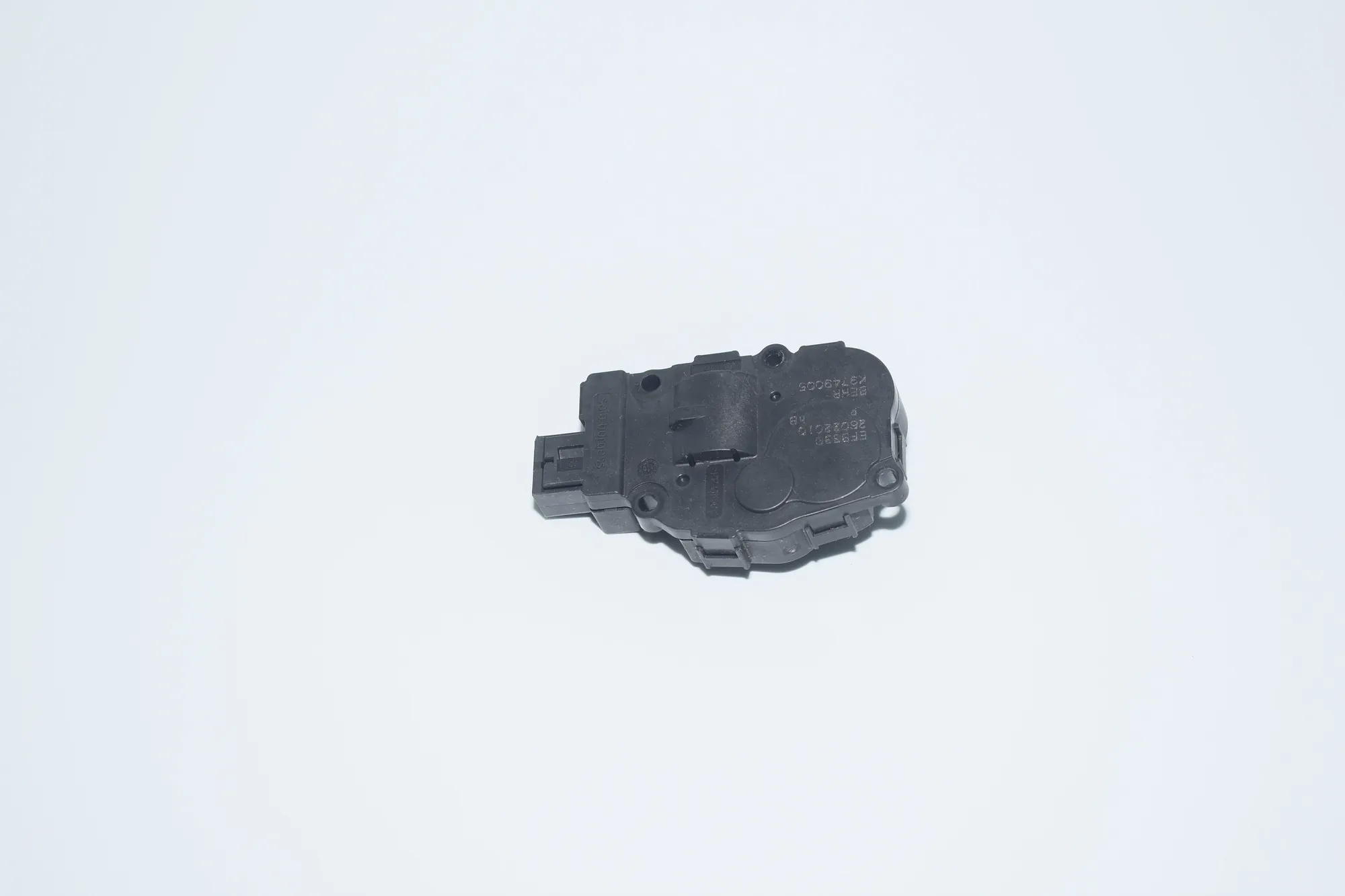 Interior Heater Flap Motor Actuator – OEM 41075520 · BMW 3 (F30, F80) BMW 3 (F30, F80) 2015 – 2