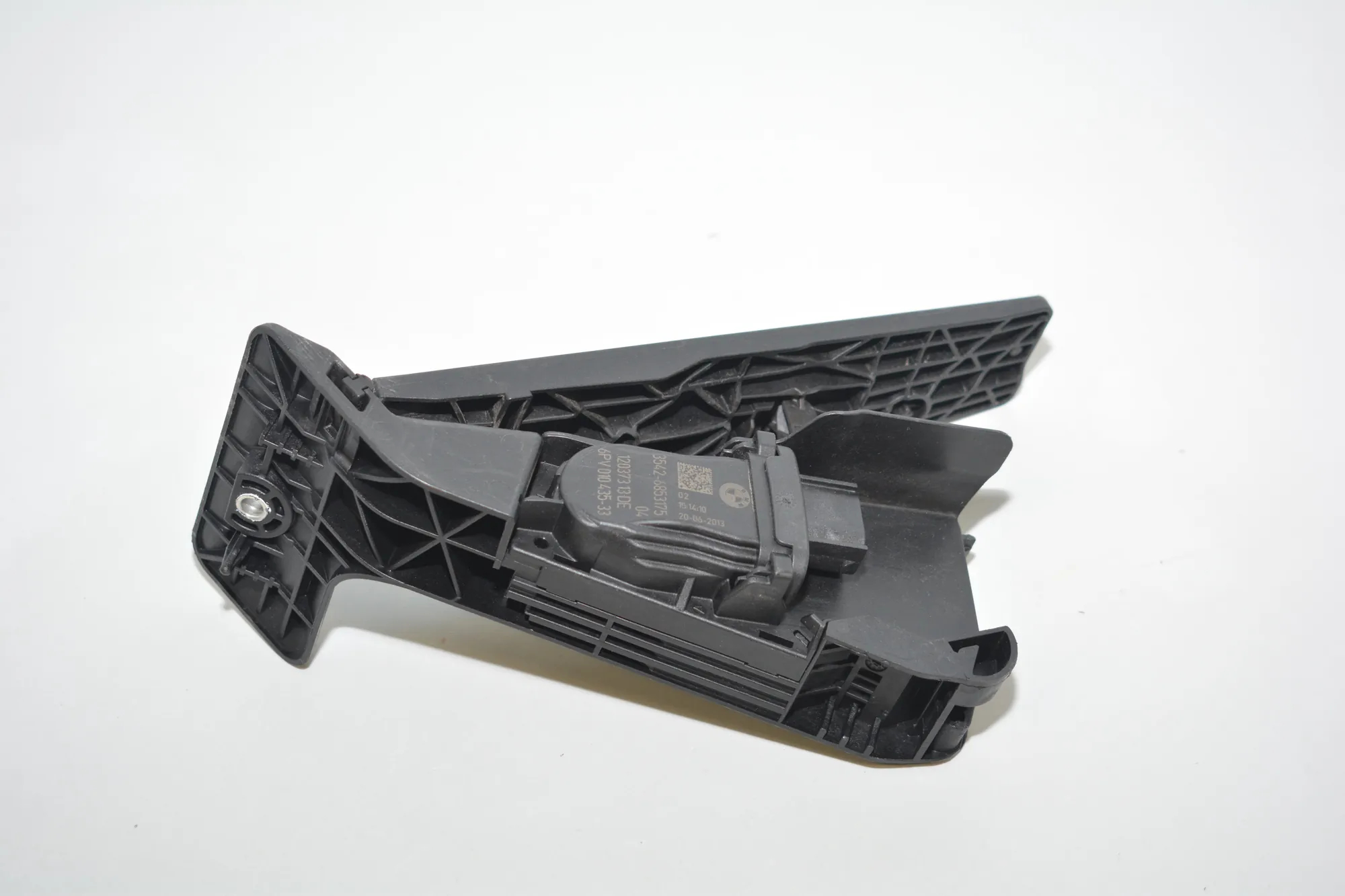 Throttle Pedal – OEM 6853175 · BMW 3 (F30, F80) 330 d xDrive 2013 – 5