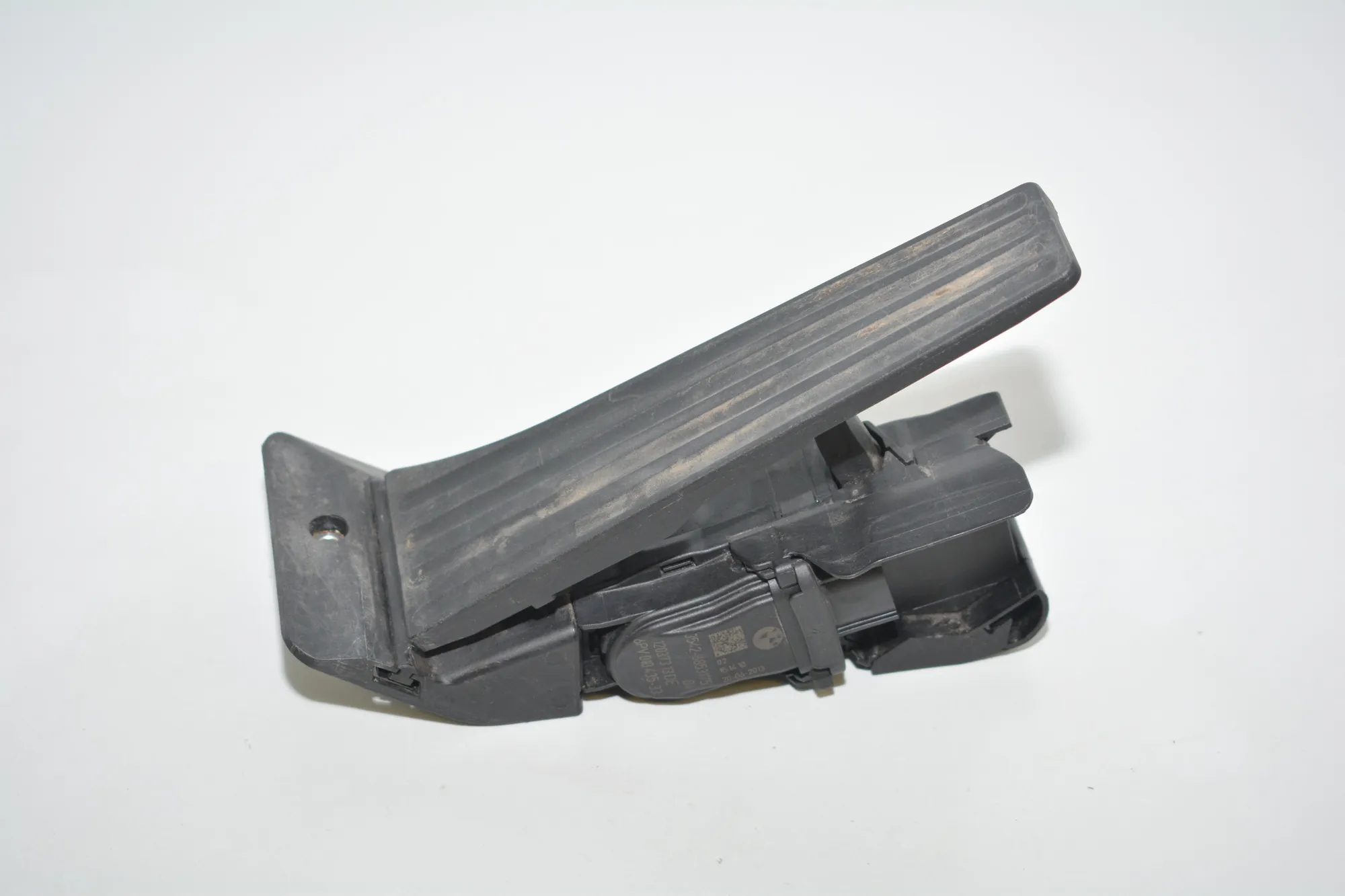 Throttle Pedal – OEM 6853175 · BMW 3 (F30, F80) 330 d xDrive 2013