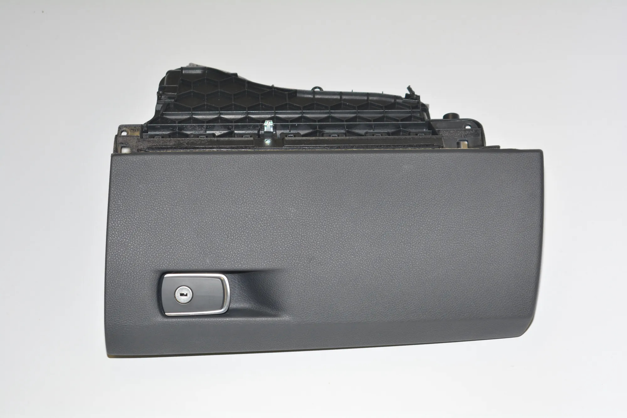 Glove Compartment – OEM 9228284 · BMW 3 (F30, F80) 330 d xDrive 2013