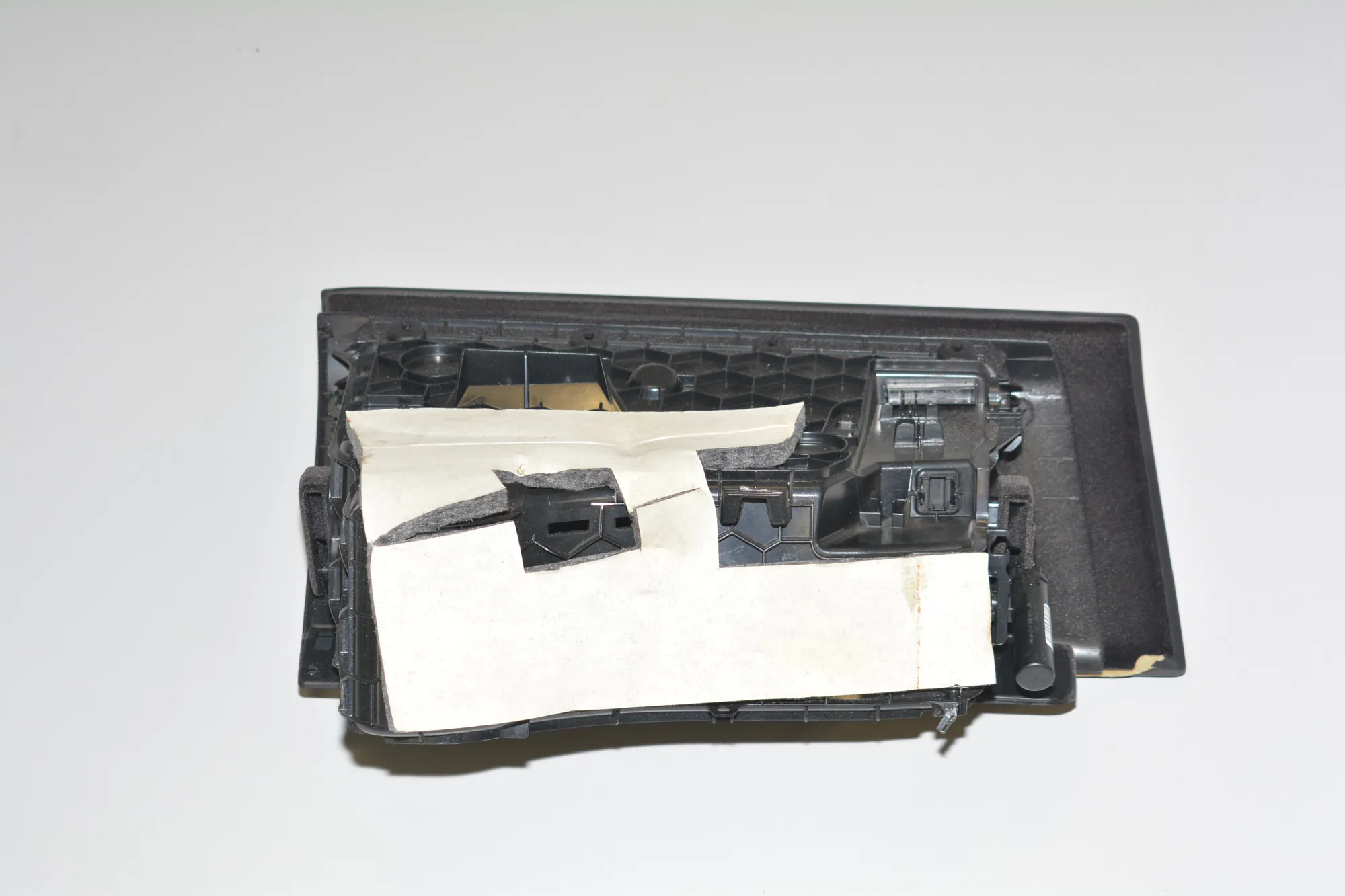 Glove Compartment – OEM 9228284 · BMW 3 (F30, F80) 330 d xDrive 2013 – 2